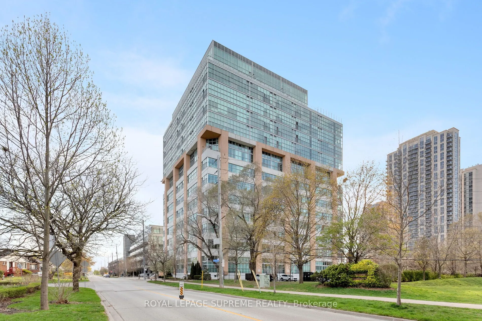 2 Fieldway Road, #209