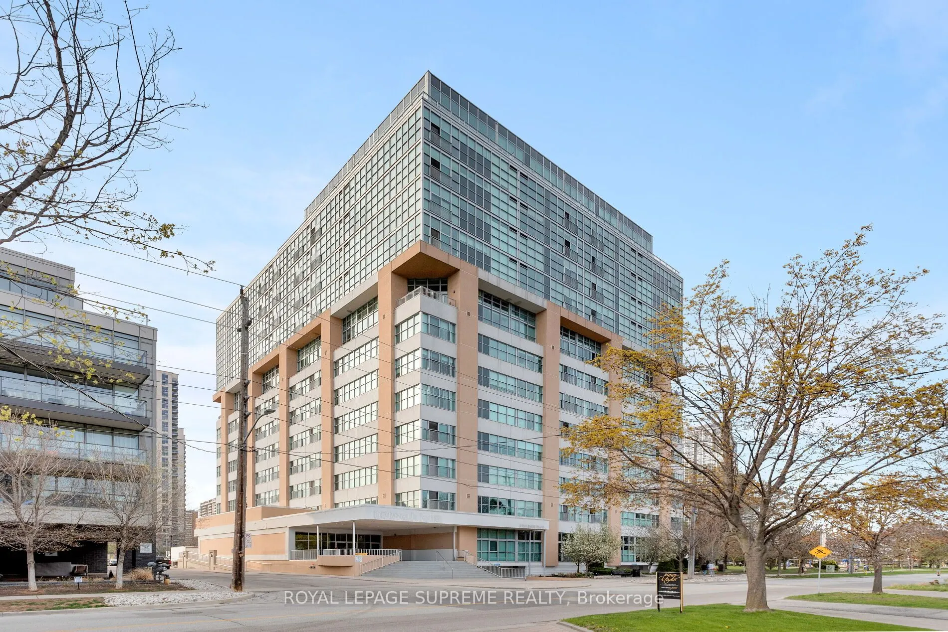 2 Fieldway Road, #209