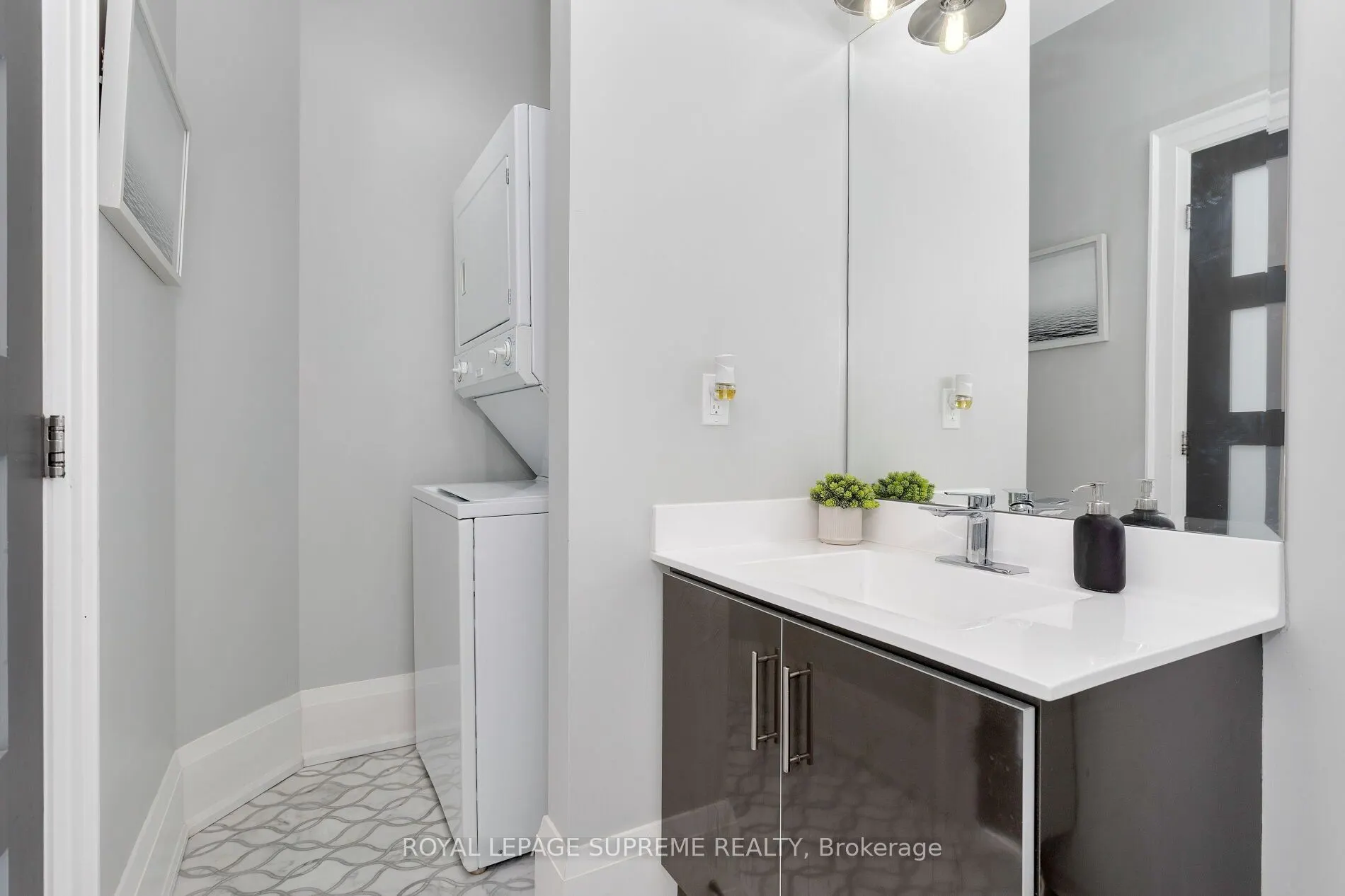 2 Fieldway Road, #209