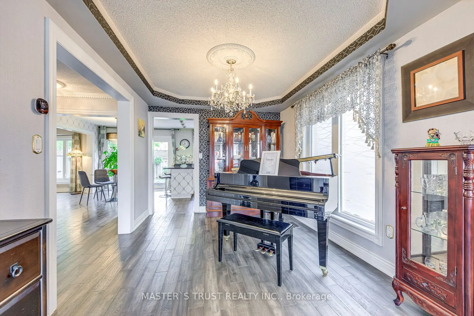 66 Snow Leopard Court