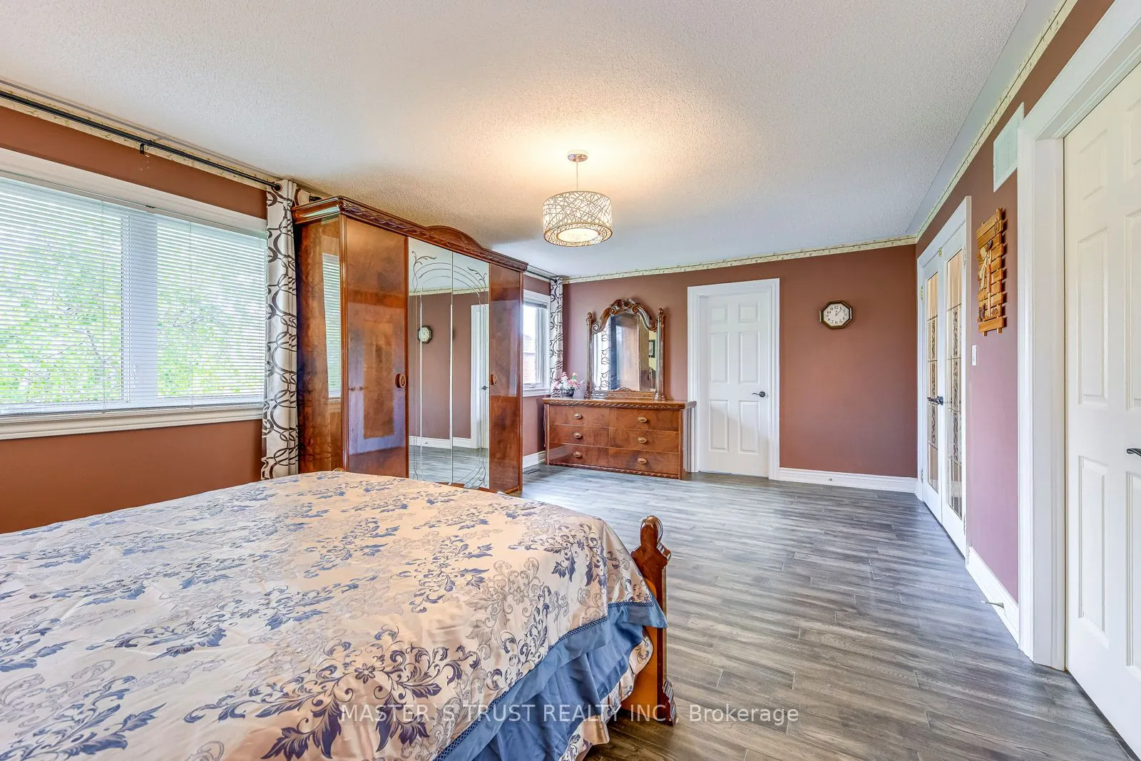 66 Snow Leopard Court