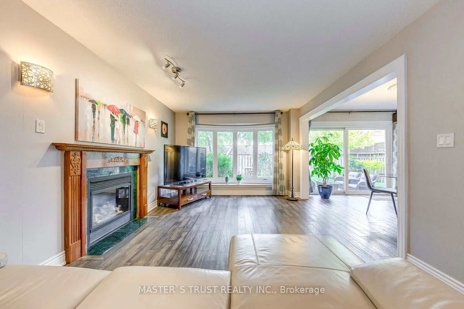 66 Snow Leopard Court