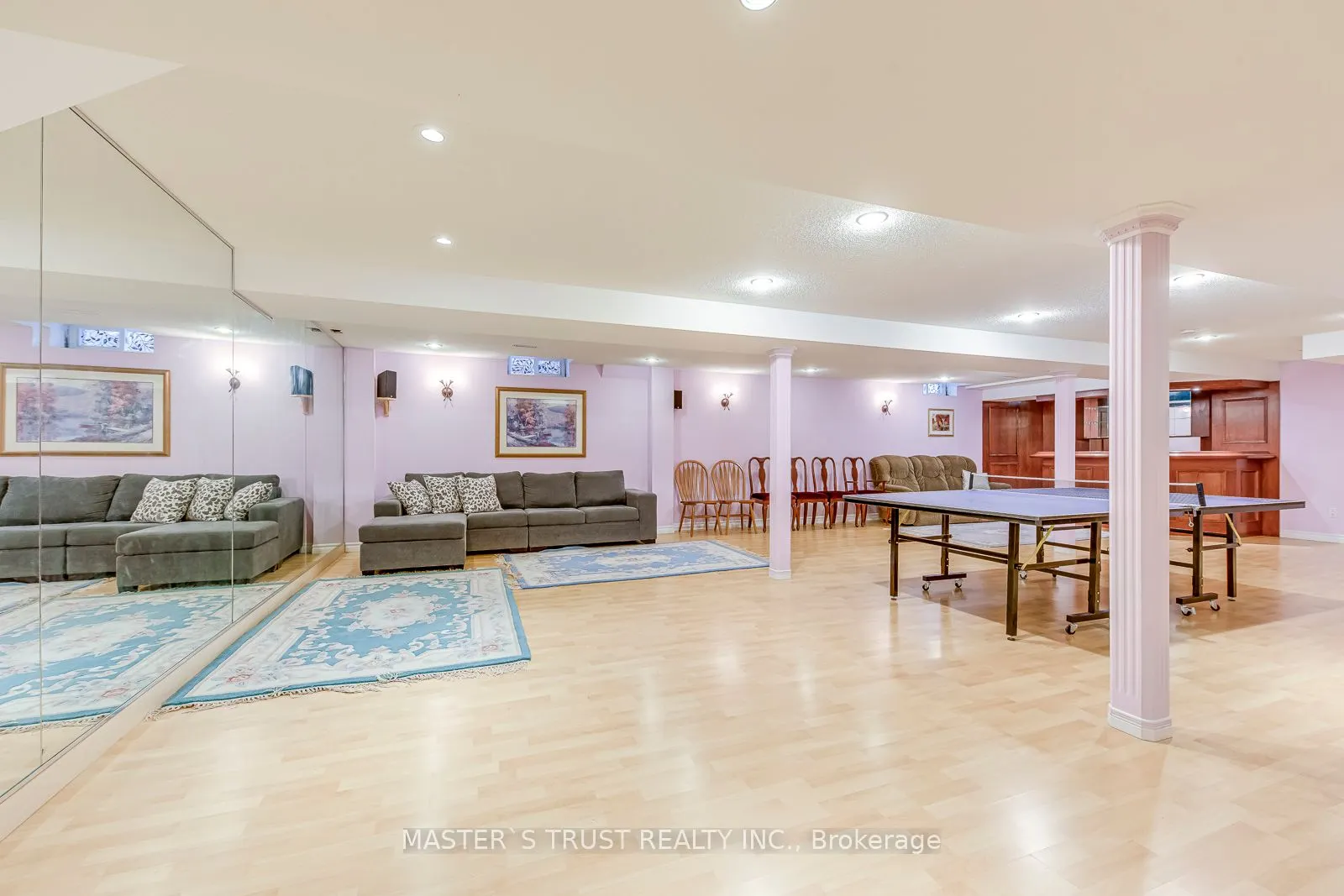 66 Snow Leopard Court