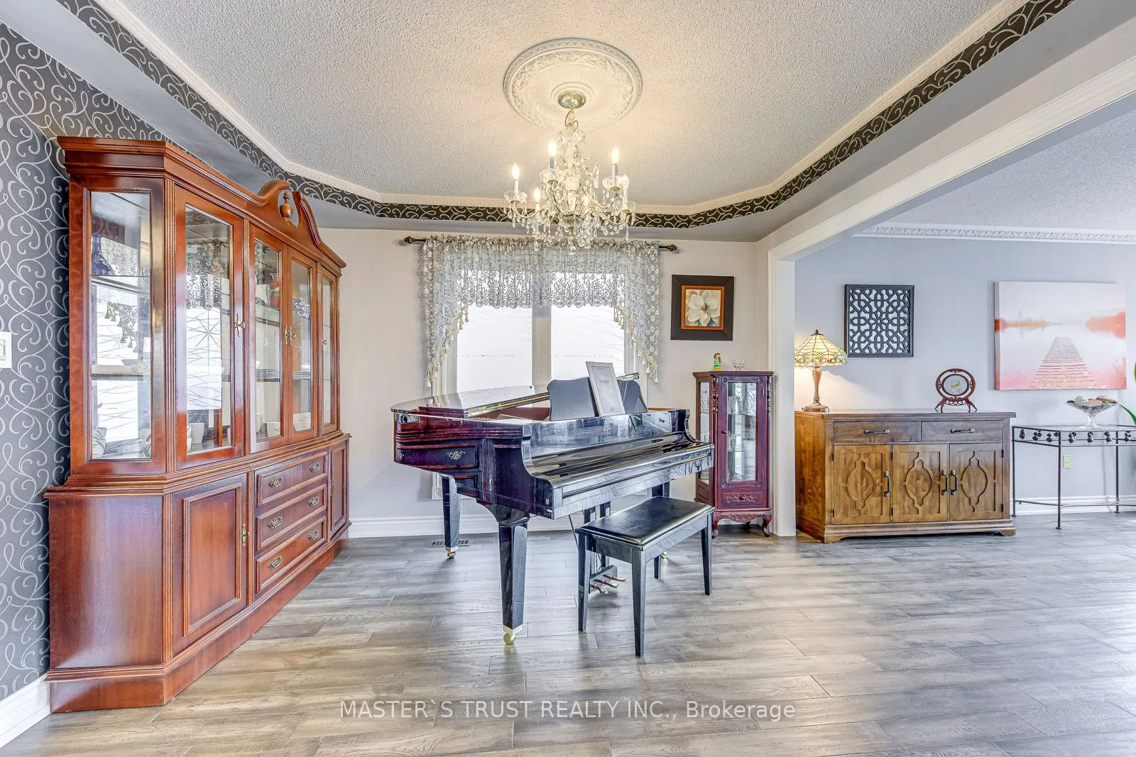 66 Snow Leopard Court