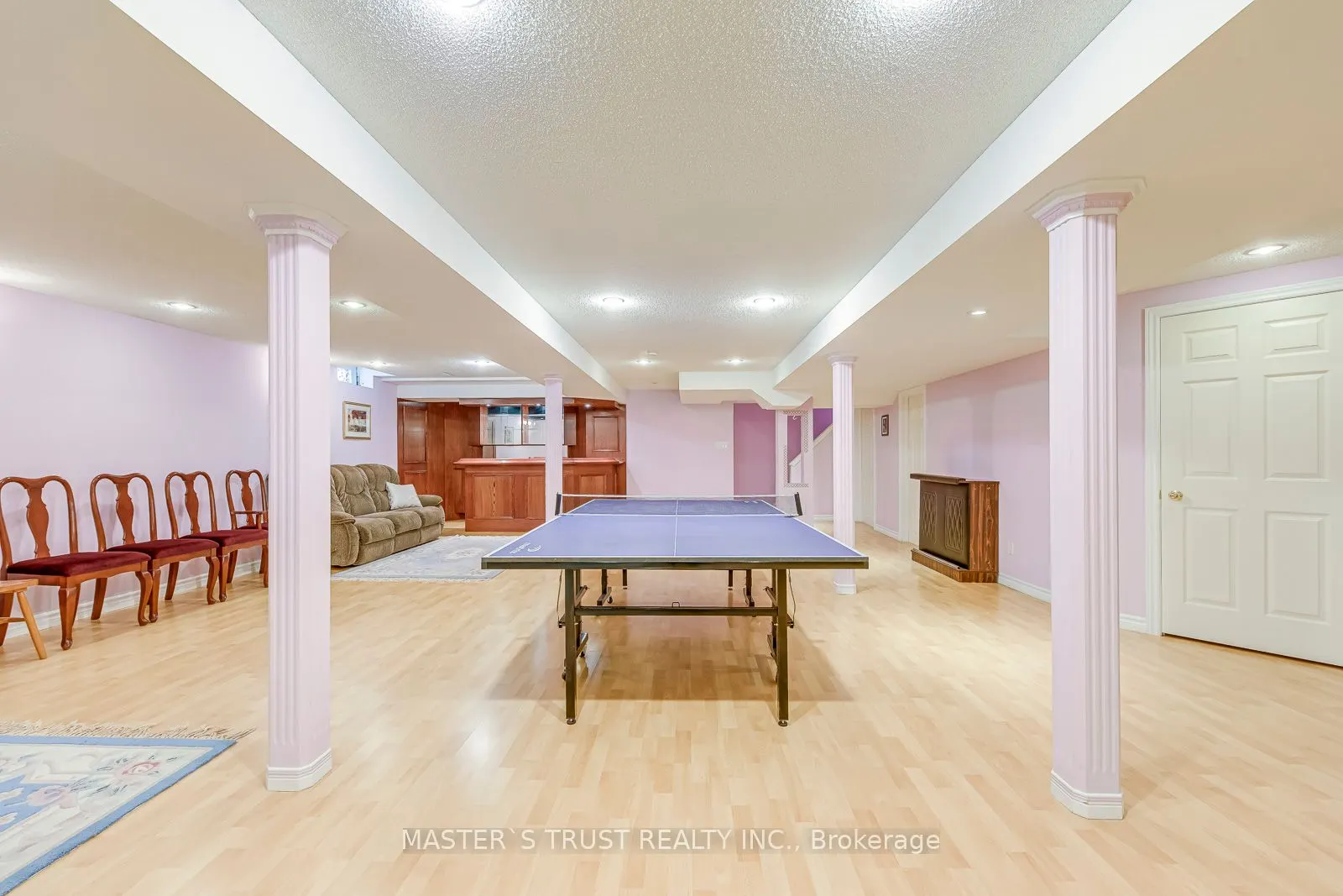 66 Snow Leopard Court