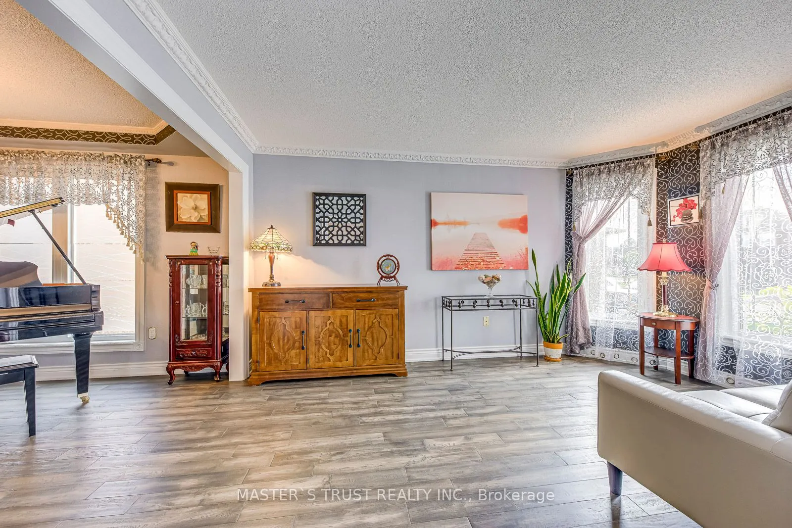 66 Snow Leopard Court