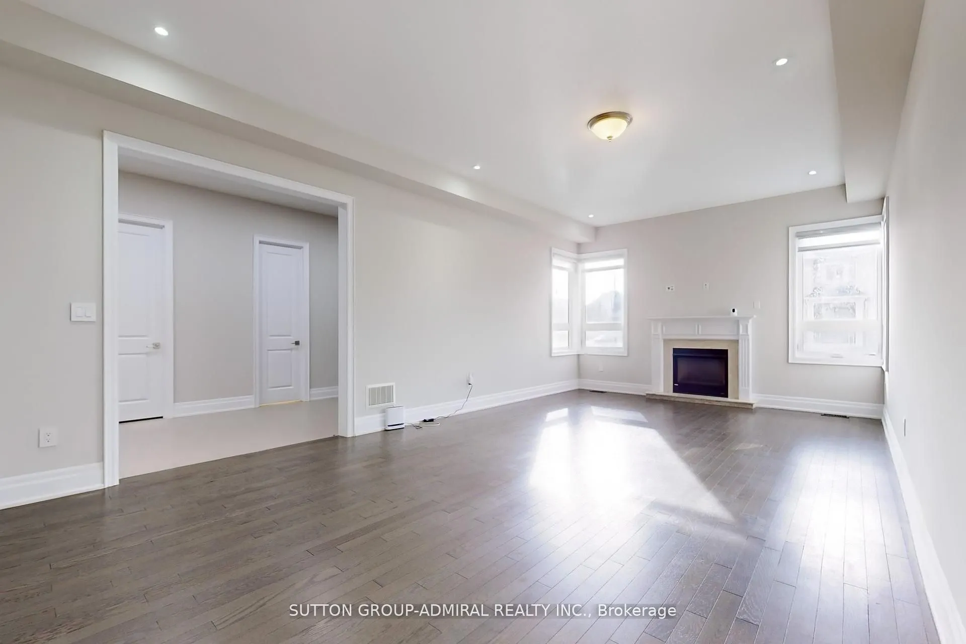 15 Settlers Field Road