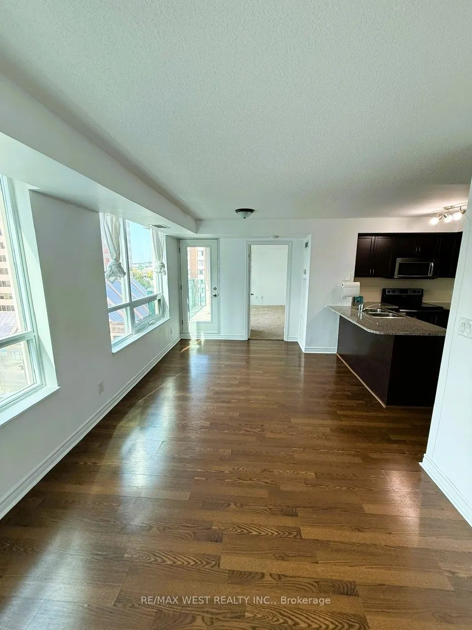 208 Enfield Place, #1006