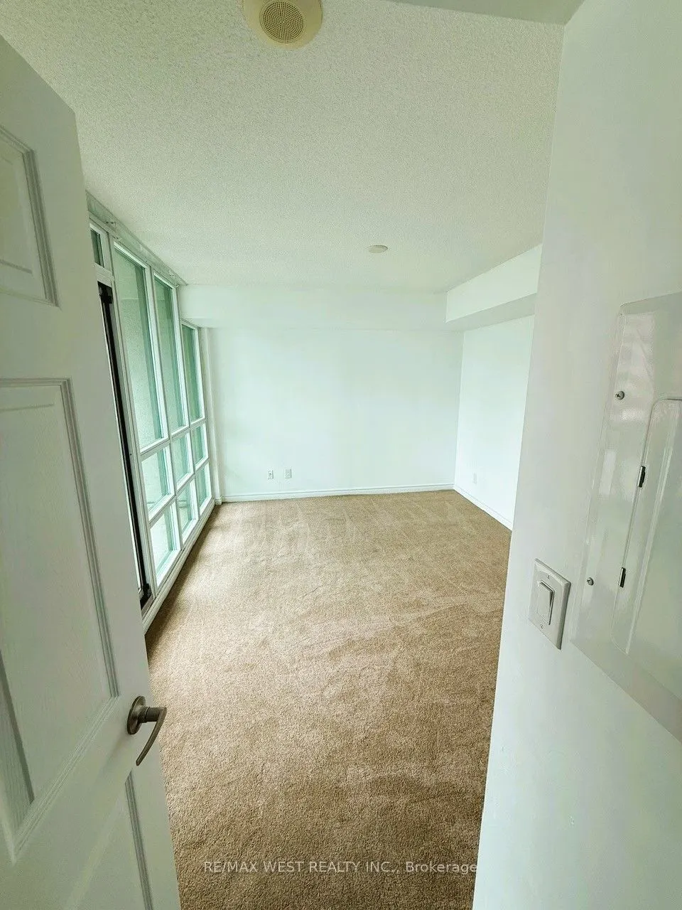 208 Enfield Place, #1006