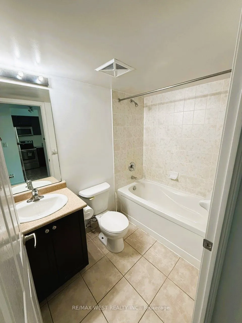 208 Enfield Place, #1006