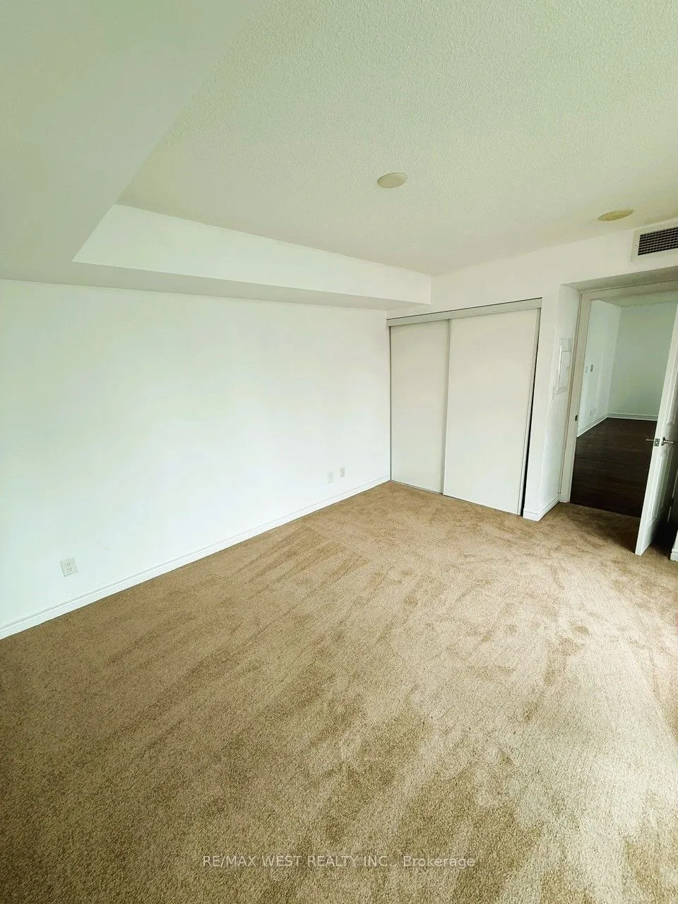 208 Enfield Place, #1006