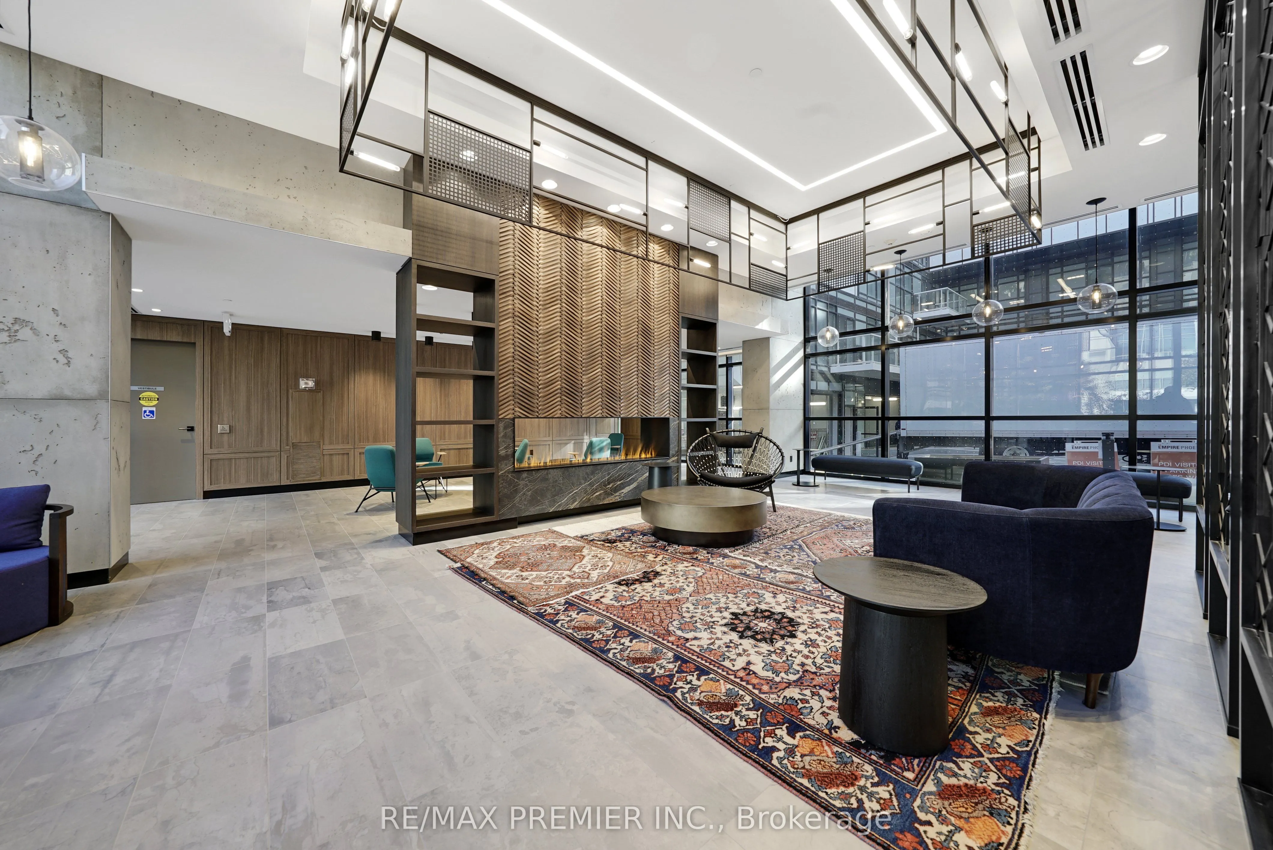 251 Manitoba Street, #406