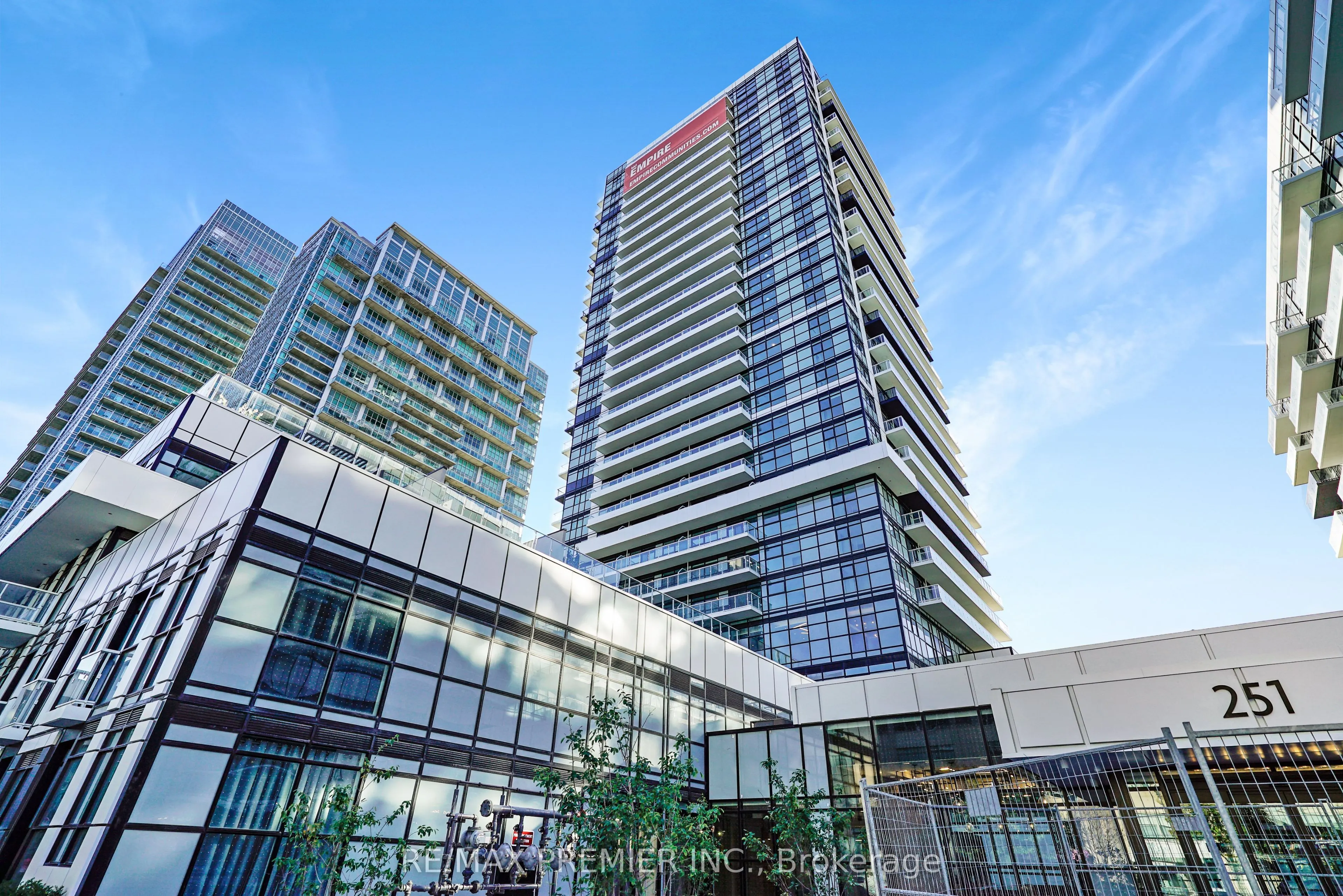 251 Manitoba Street, #406