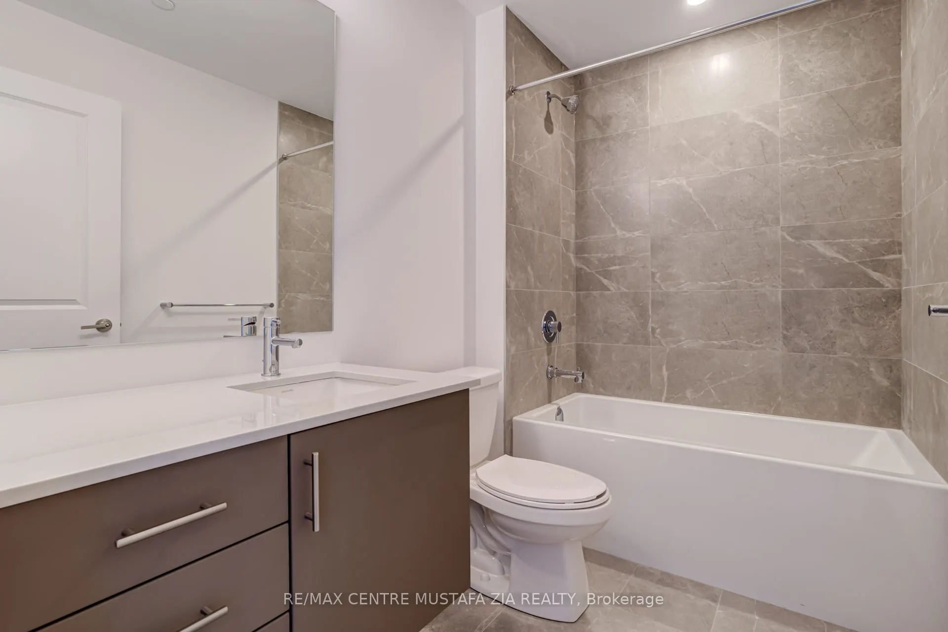 3240 William Coltson Avenue, #1015