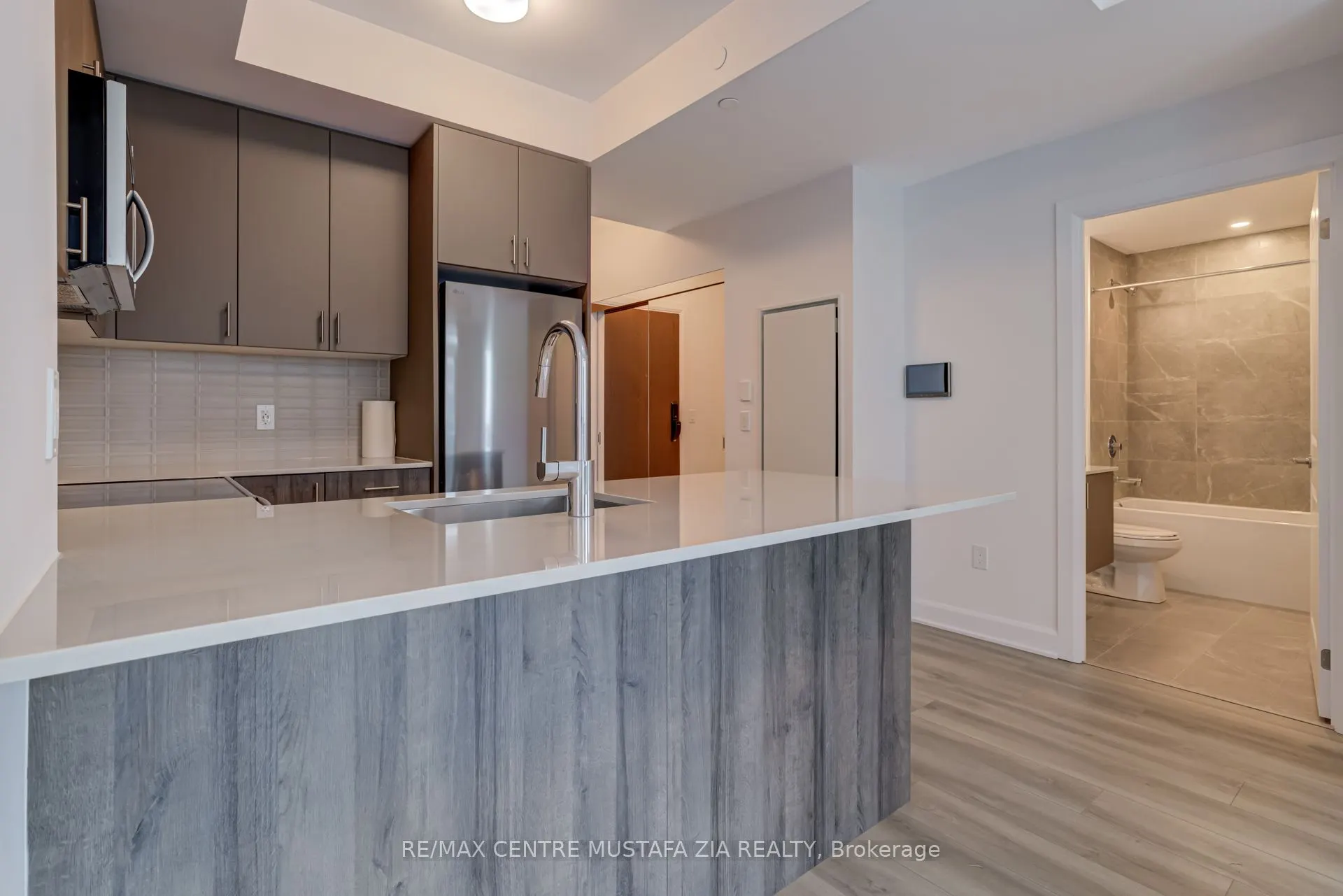 3240 William Coltson Avenue, #1015