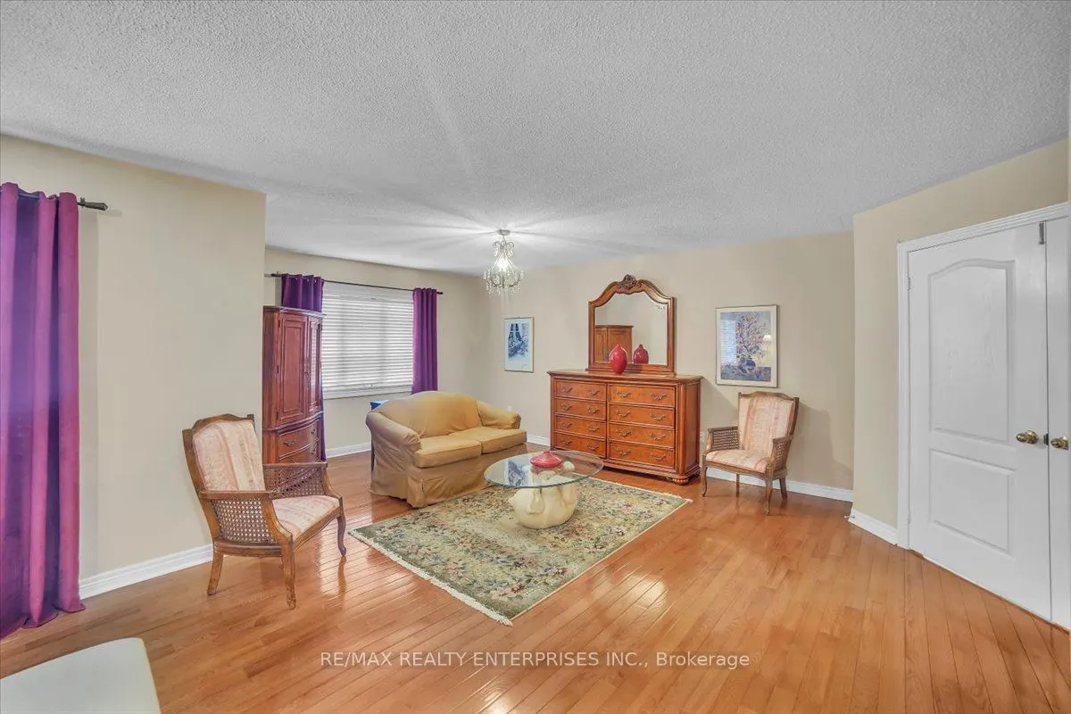 18 Southcrest Court