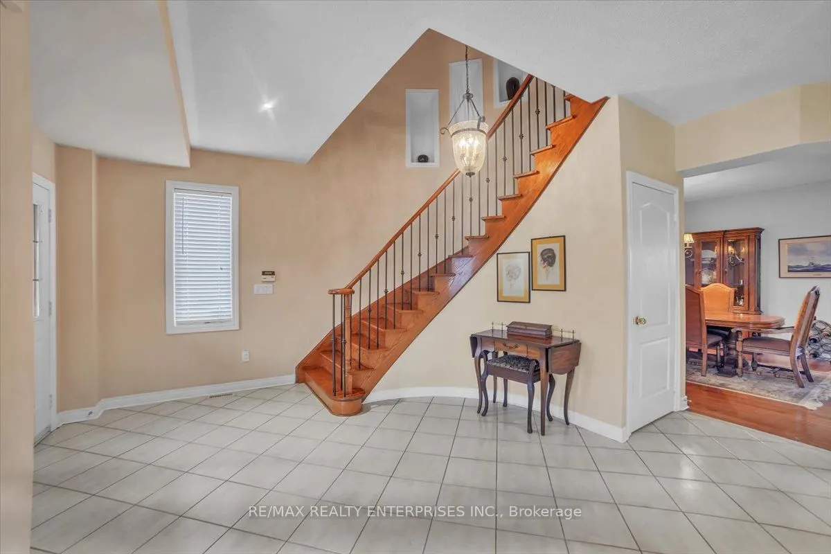 18 Southcrest Court