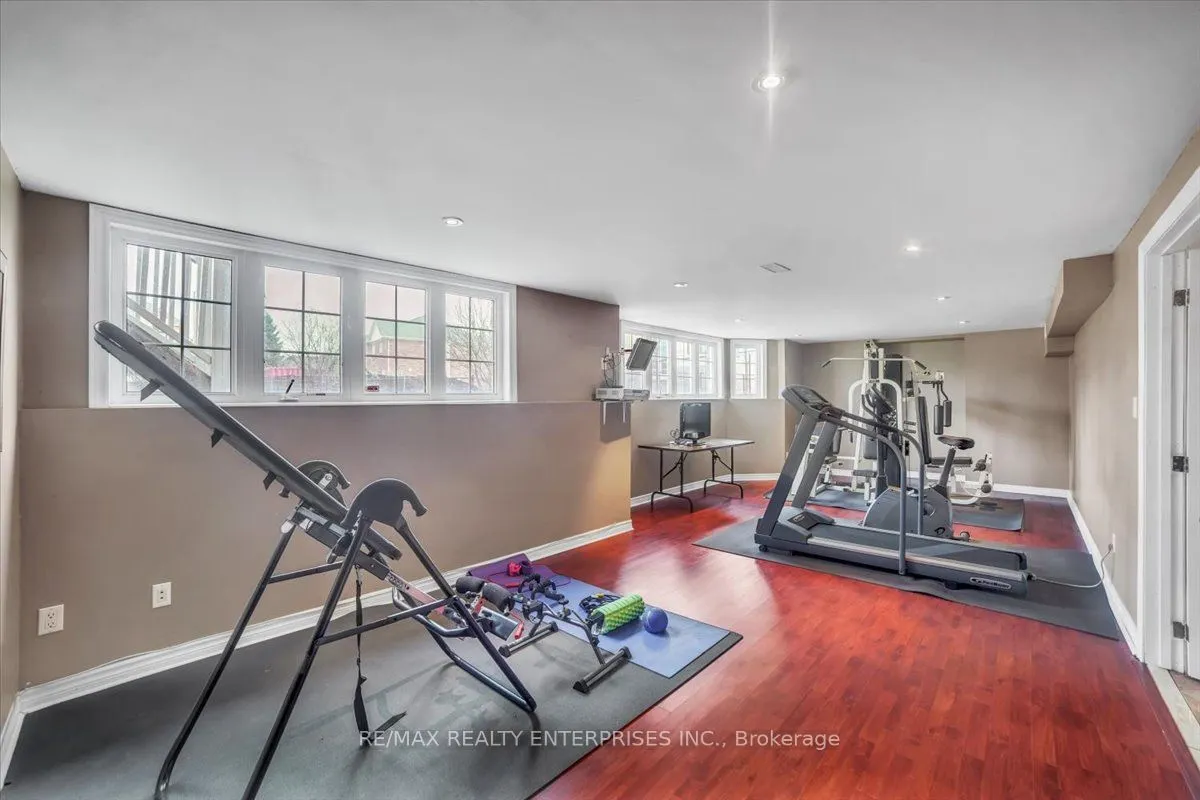 18 Southcrest Court