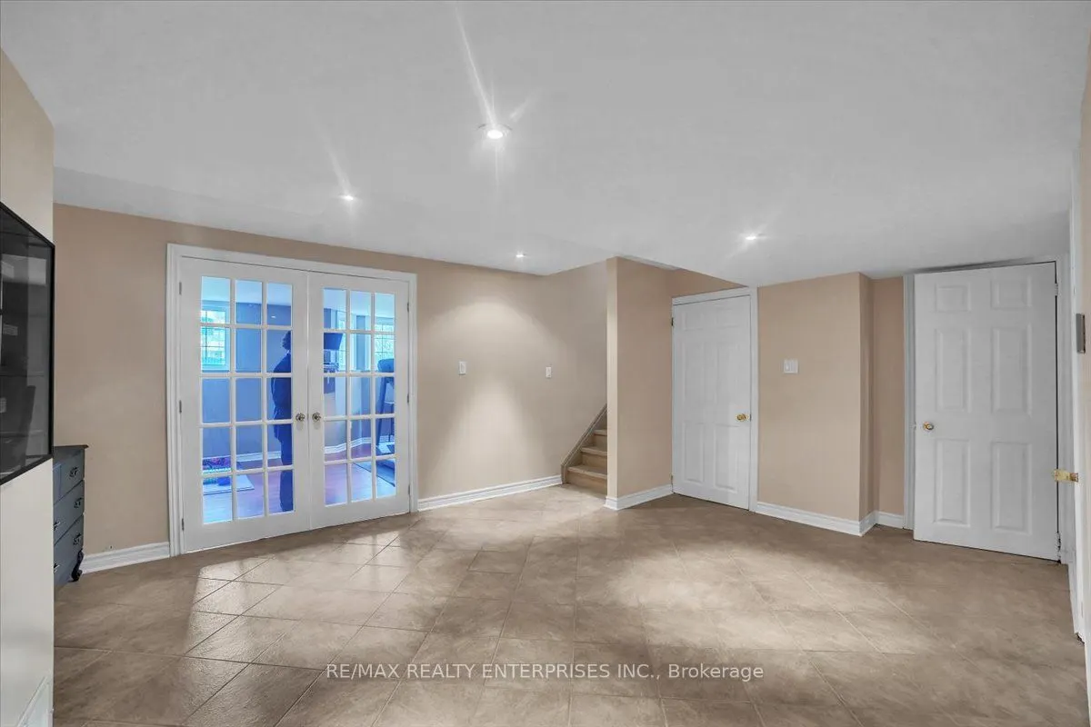 18 Southcrest Court