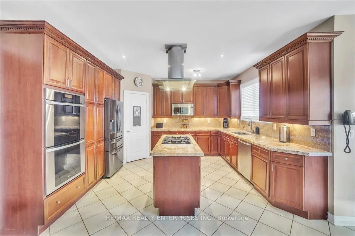 18 Southcrest Court