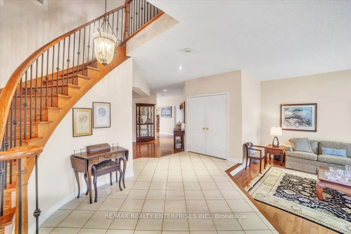 18 Southcrest Court