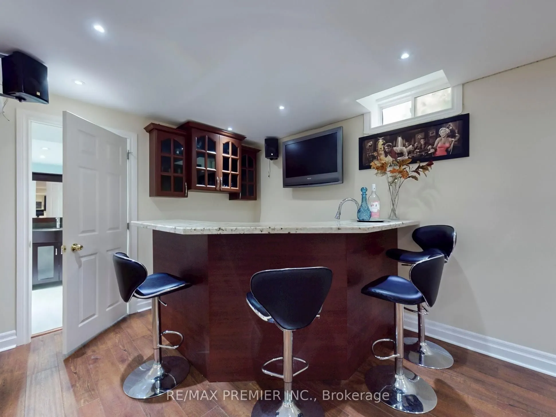 5869 Yachtsman Crossing