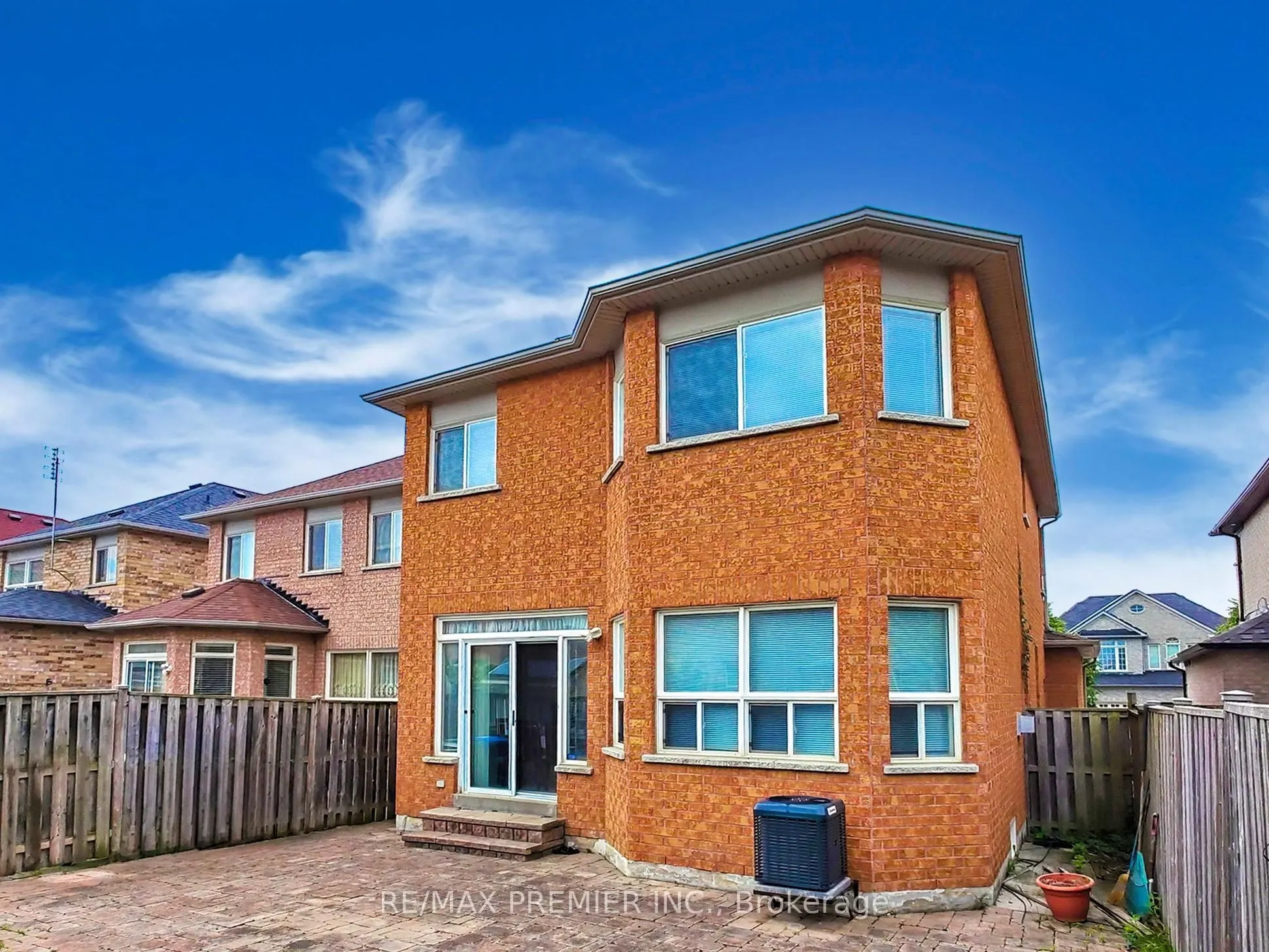 5869 Yachtsman Crossing