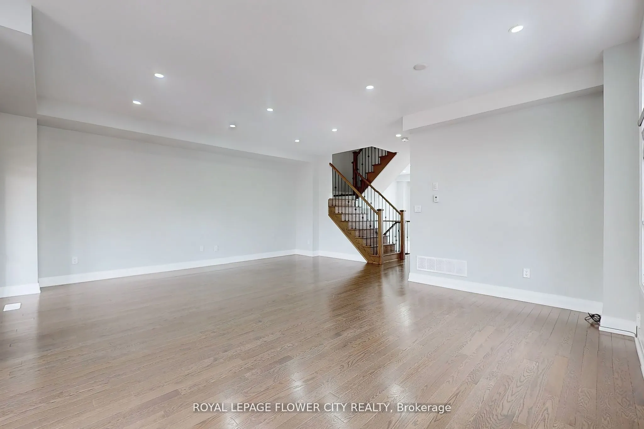 2 Summerbeam Way