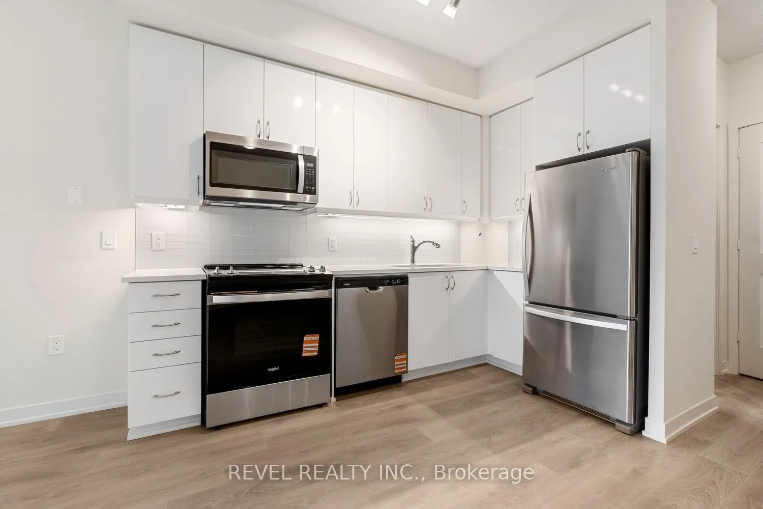 38 Annie Craig Drive, #512