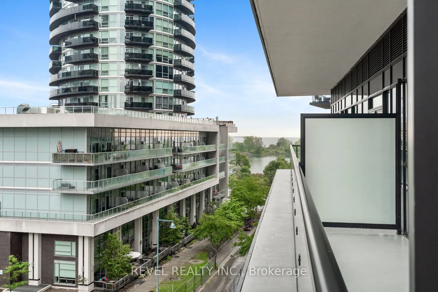 38 Annie Craig Drive, #512