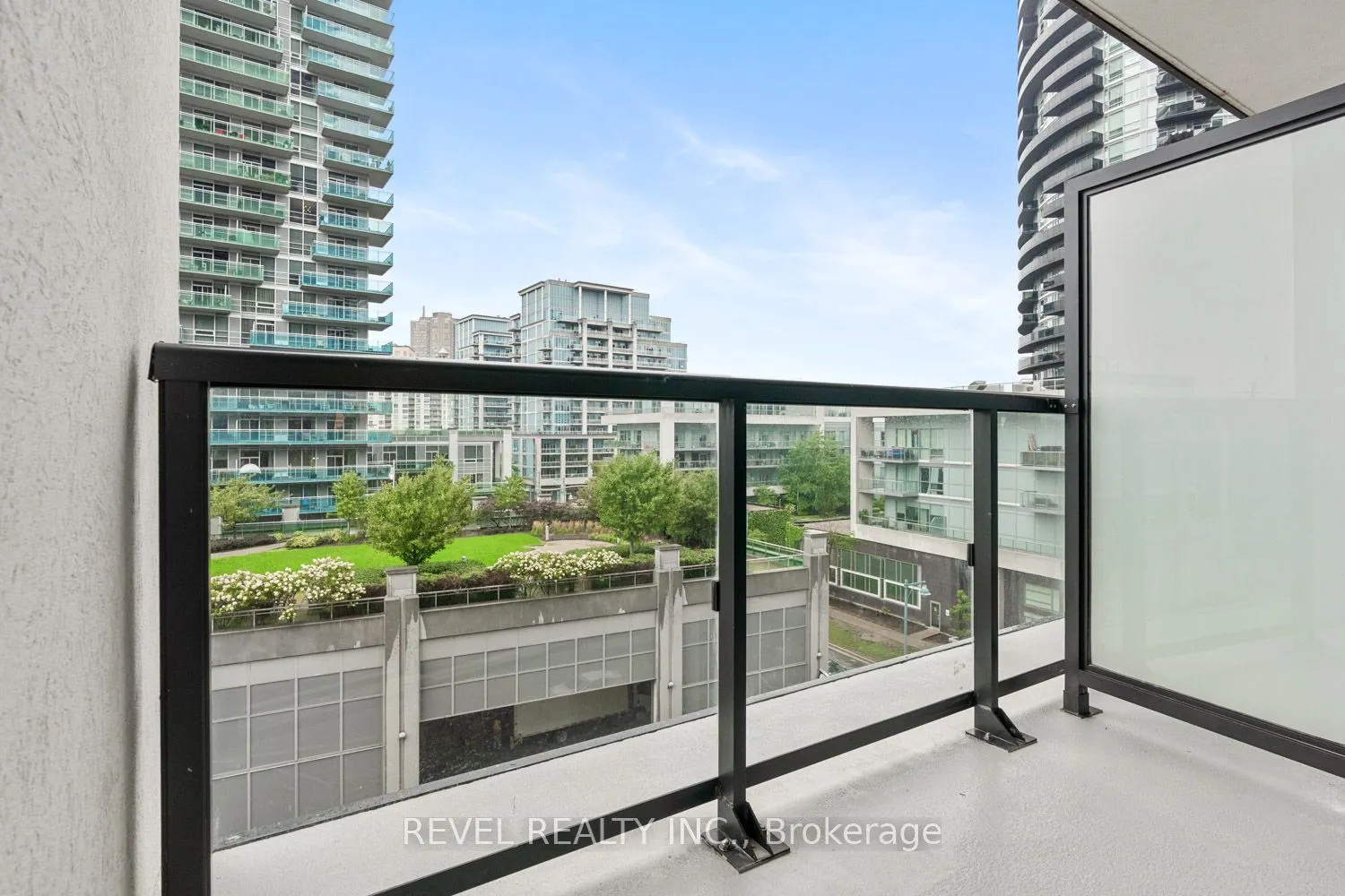 38 Annie Craig Drive, #512