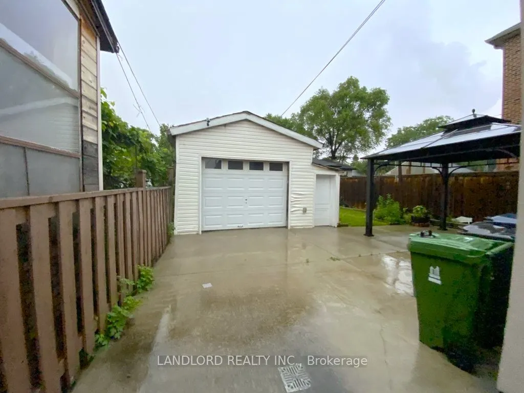 92 Holwood Avenue, #Lower