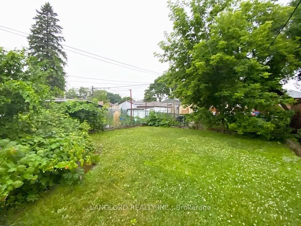 92 Holwood Avenue, #Lower