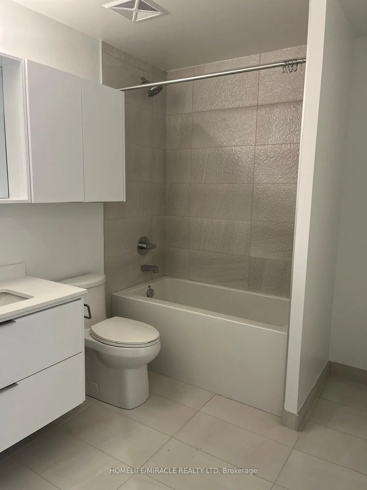 5105 Hurontario Street, #332