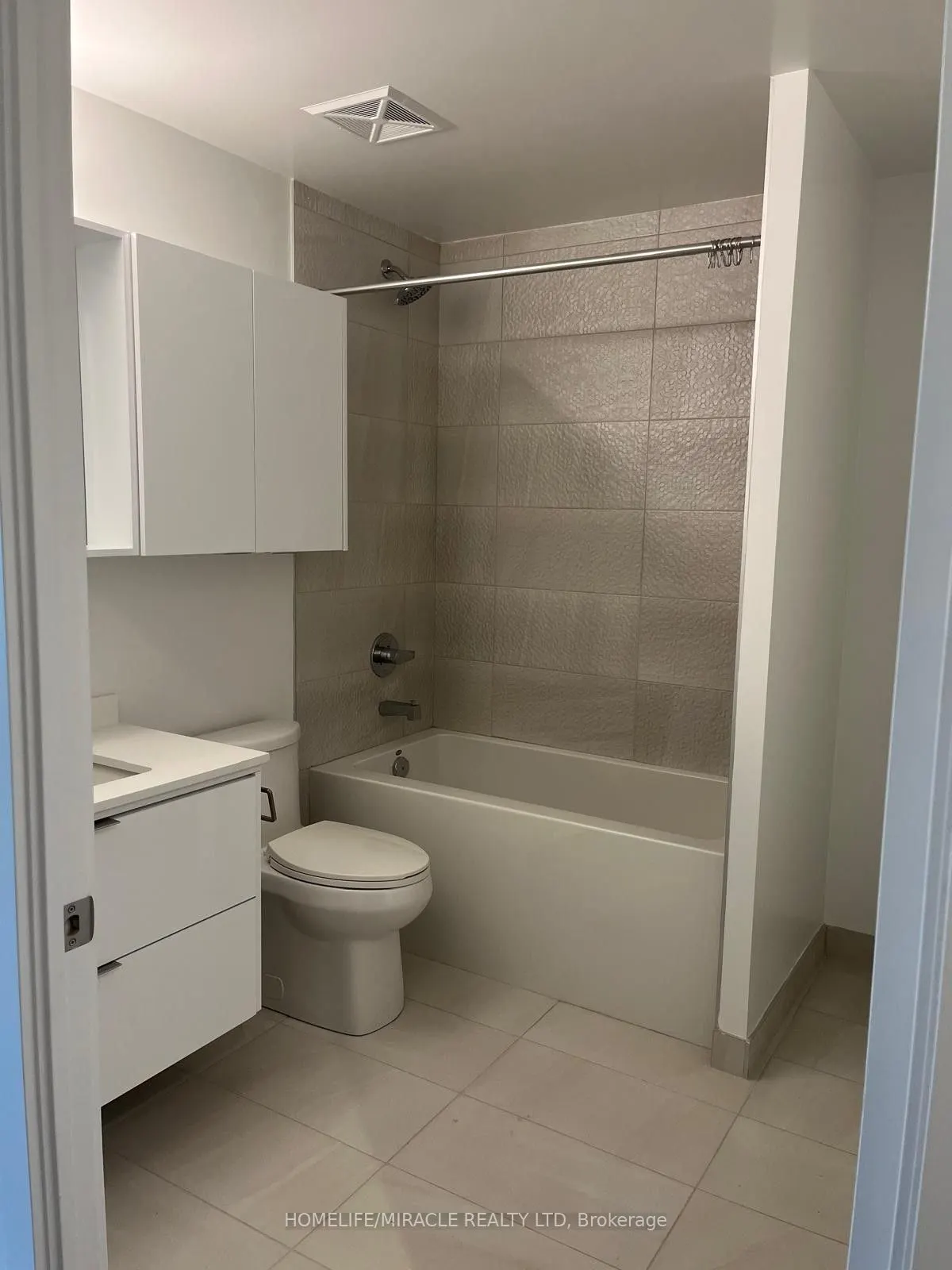 5105 Hurontario Street, #332