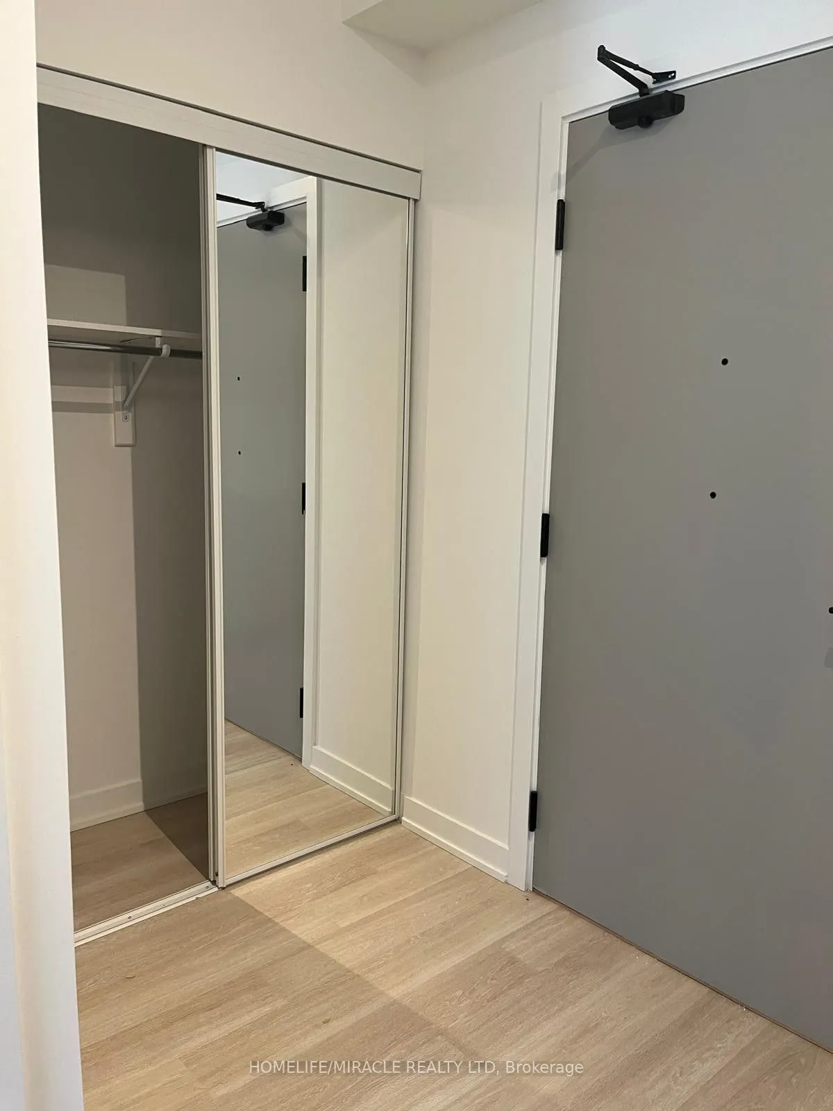 5105 Hurontario Street, #332