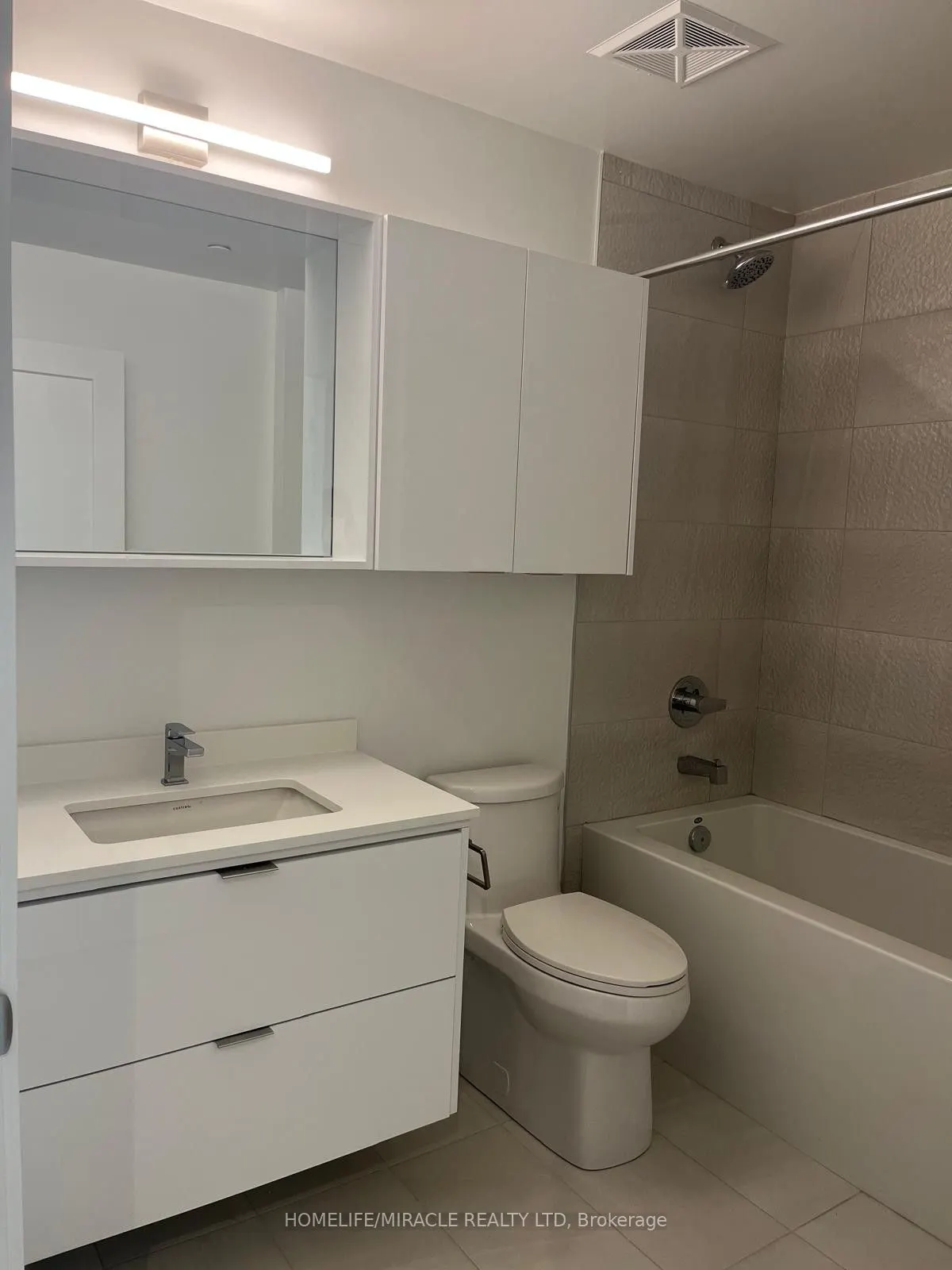 5105 Hurontario Street, #332