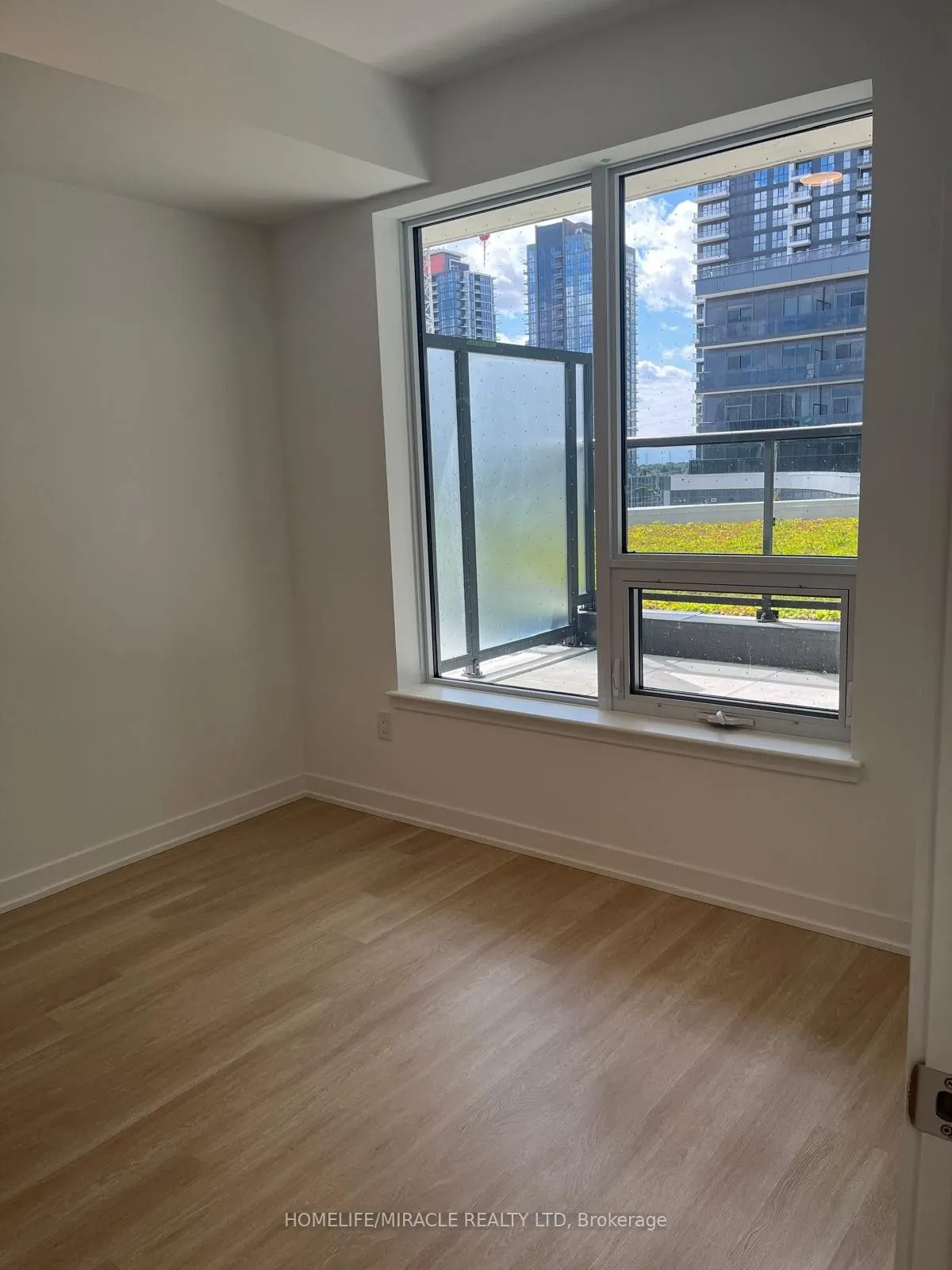 5105 Hurontario Street, #332