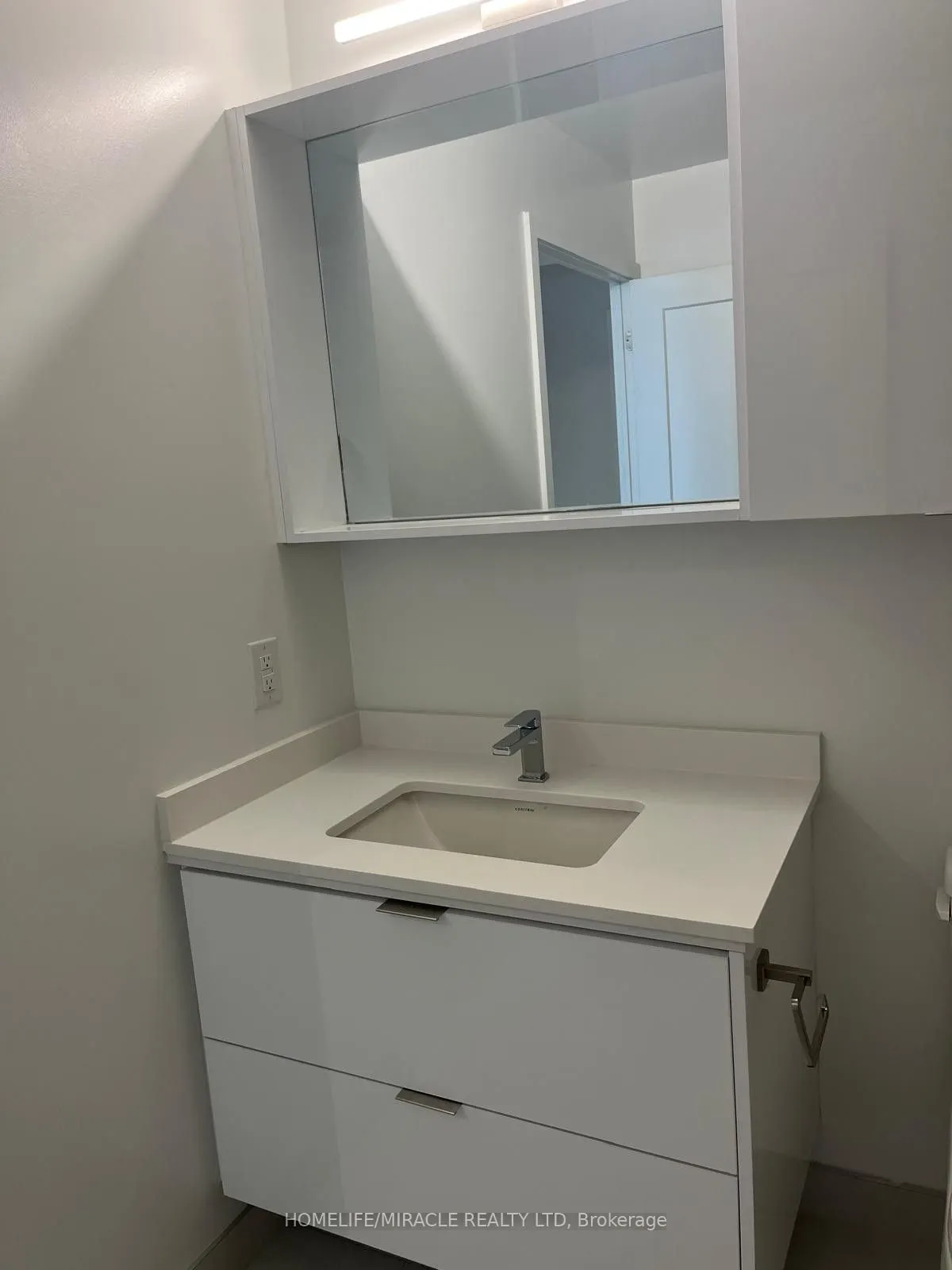 5105 Hurontario Street, #332