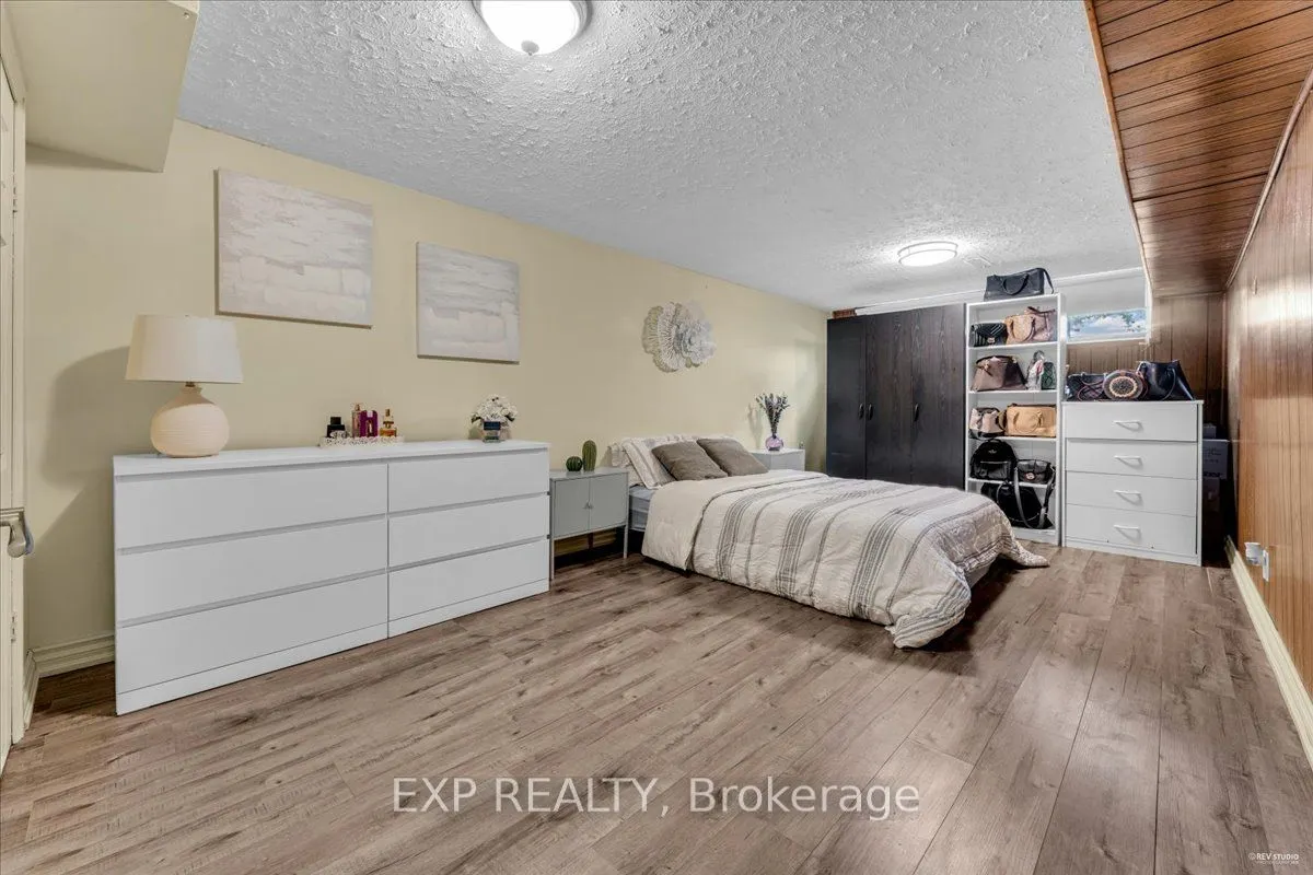 21 Kanarick Crescent
