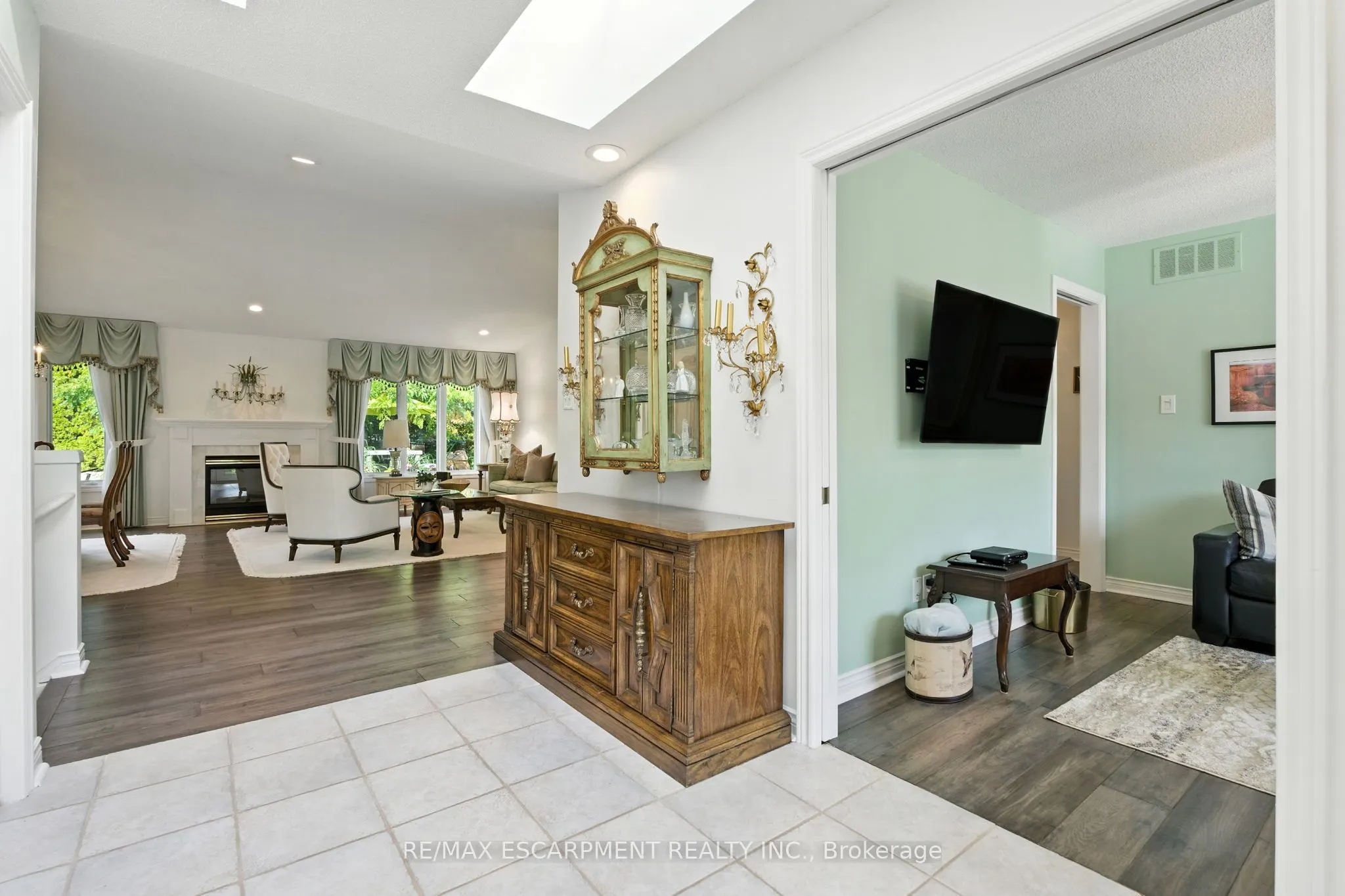 1104 Crofton Way