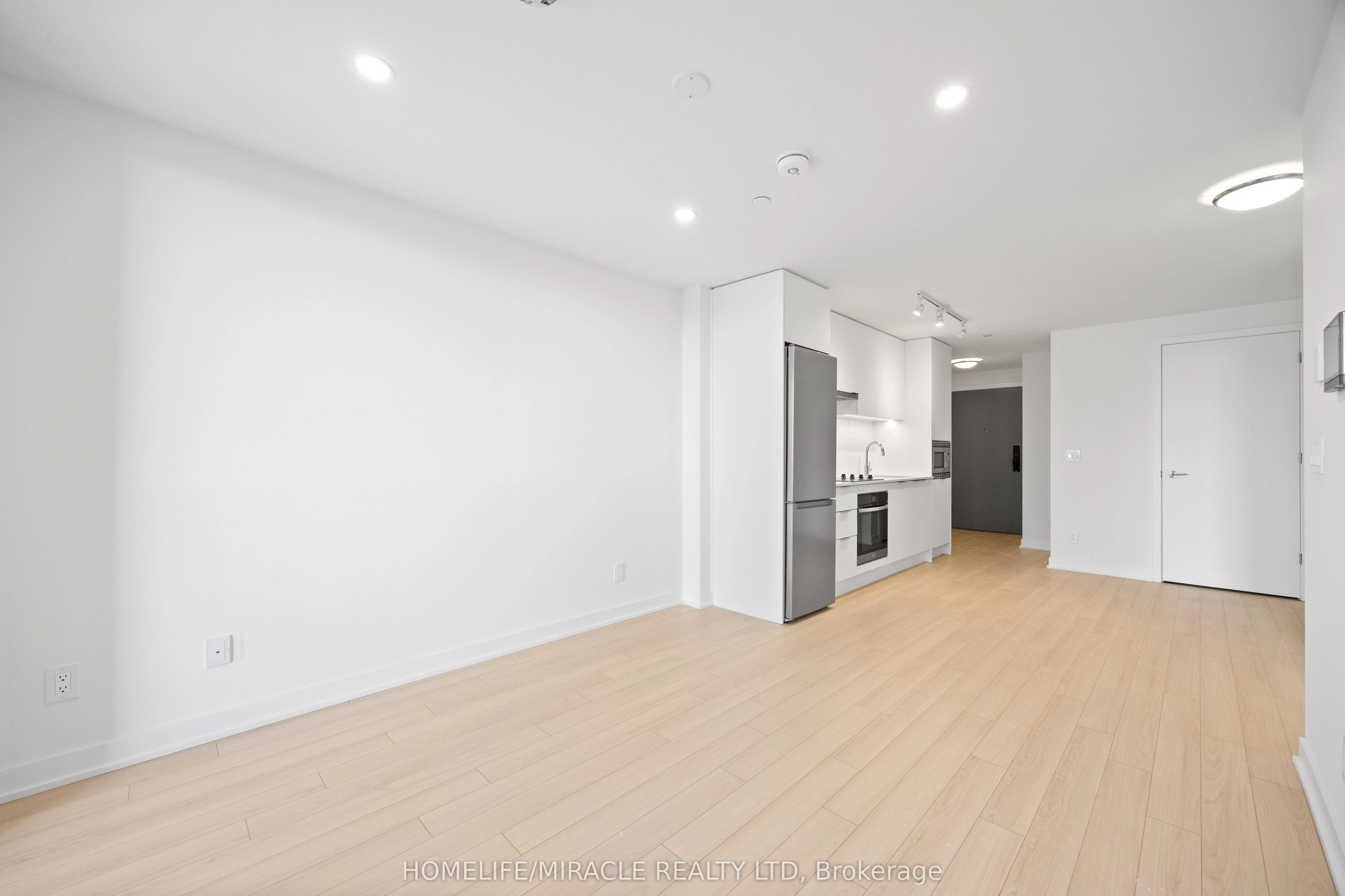 3079 Trafalgar Road, #606