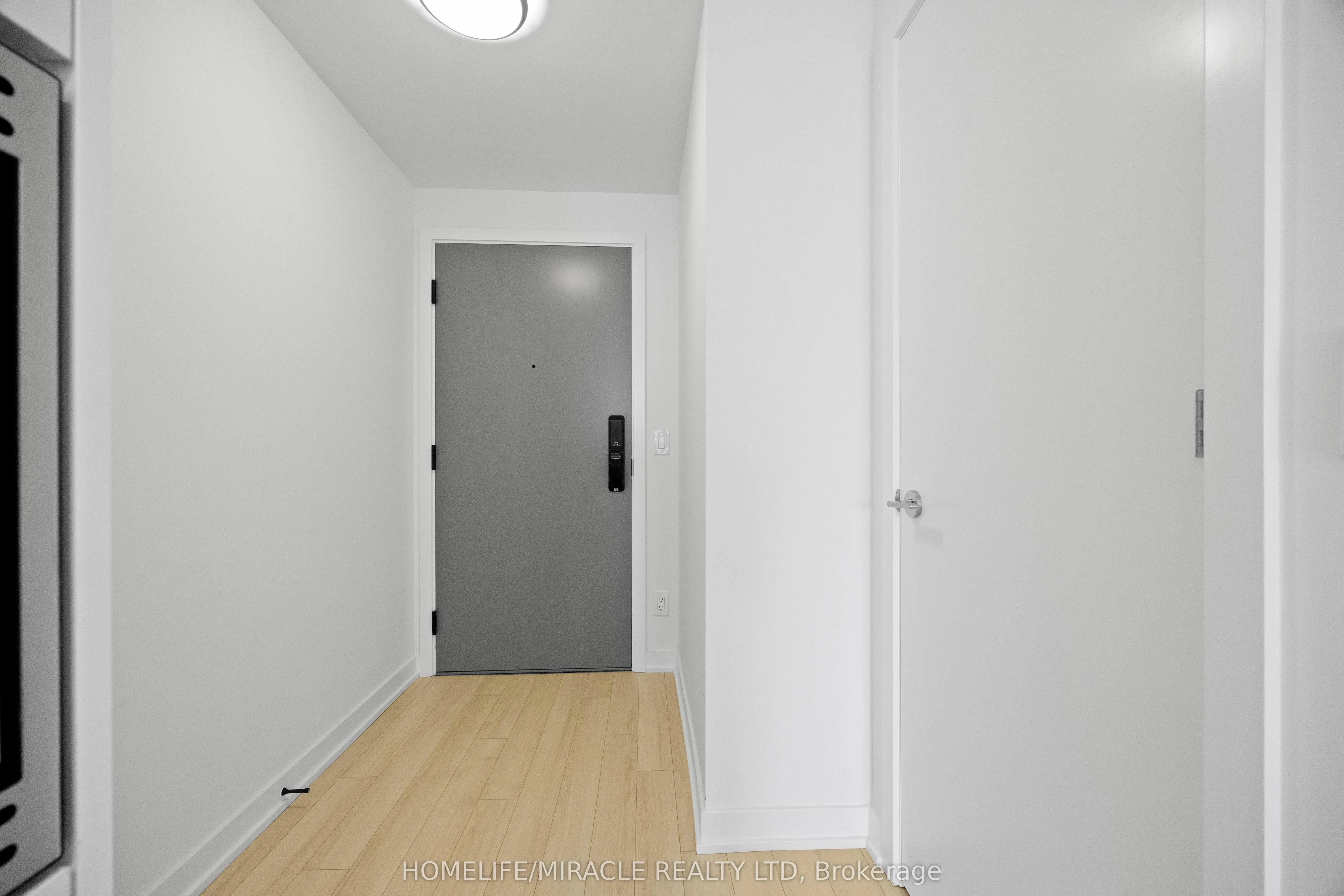 3079 Trafalgar Road, #606