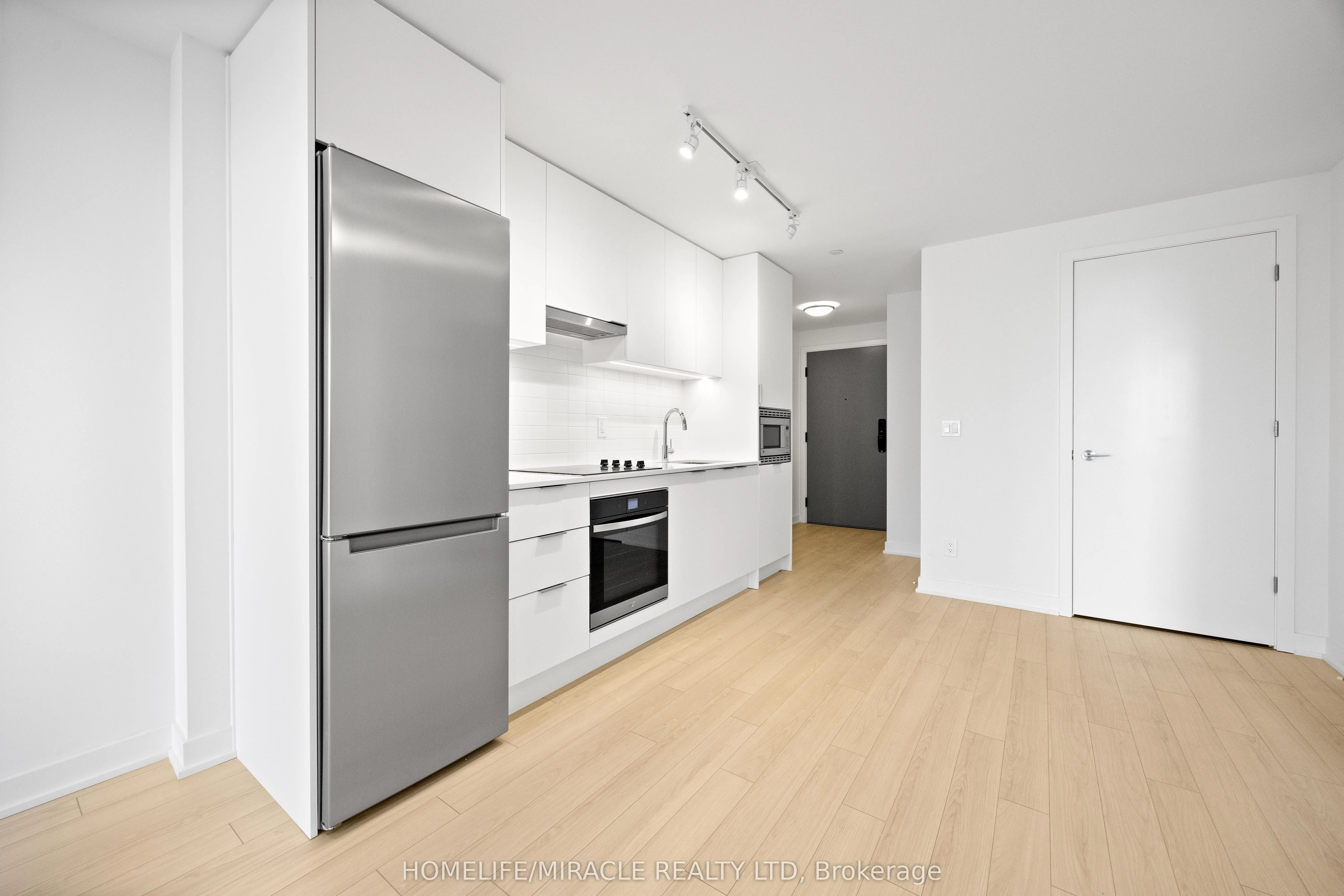 3079 Trafalgar Road, #606