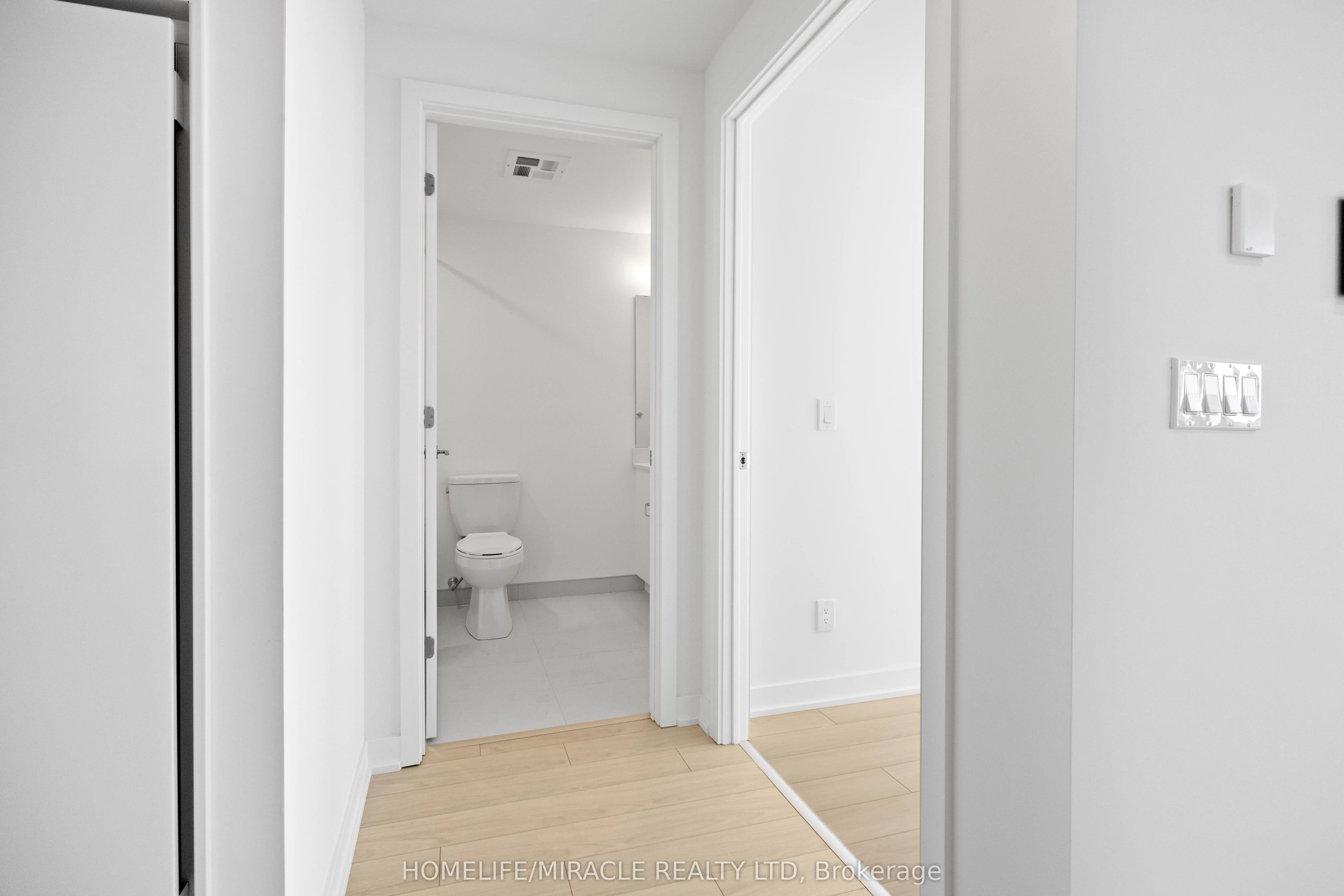 3079 Trafalgar Road, #606