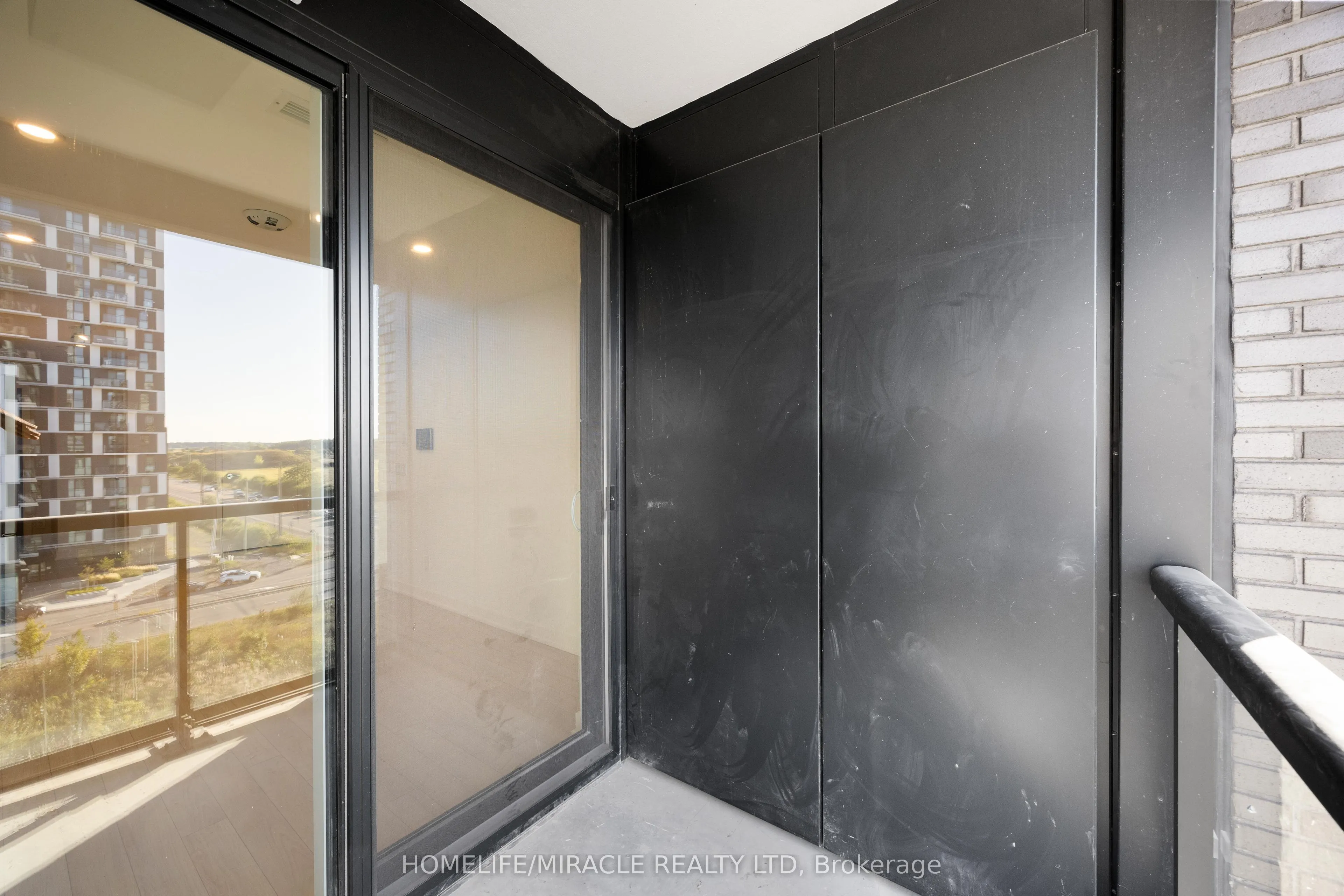 3079 Trafalgar Road, #606