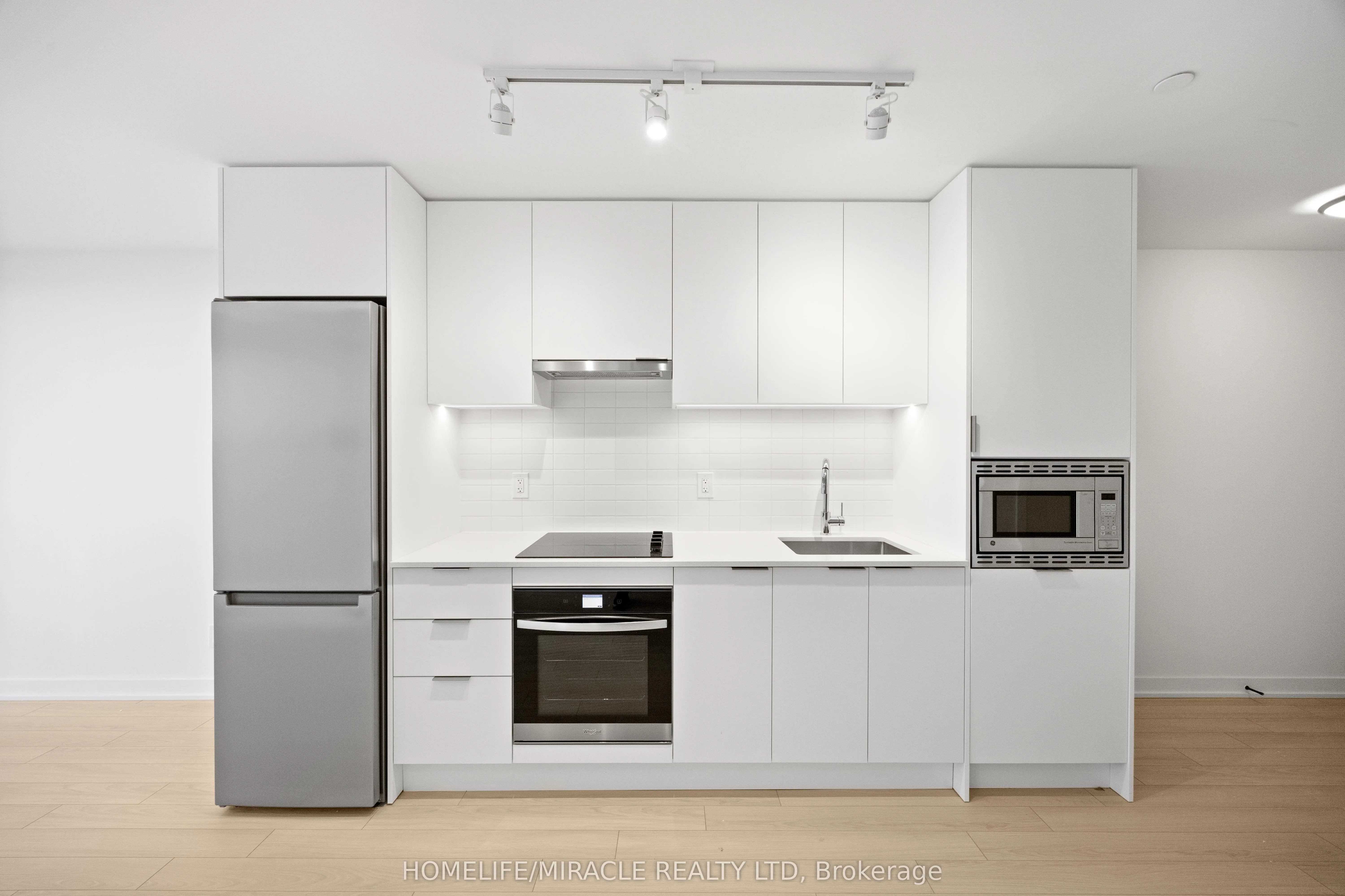 3079 Trafalgar Road, #606