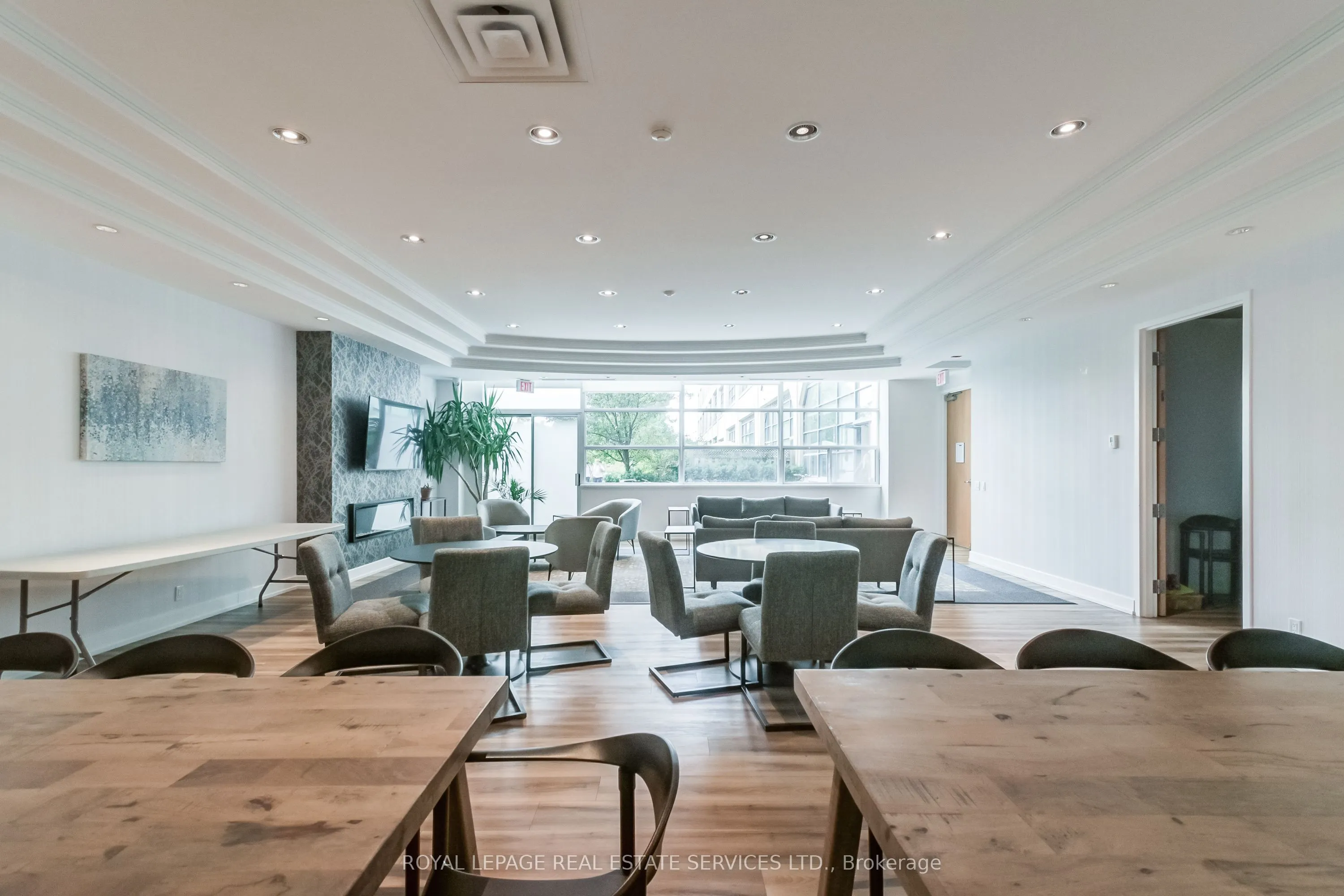 1001 Roselawn Avenue, #126