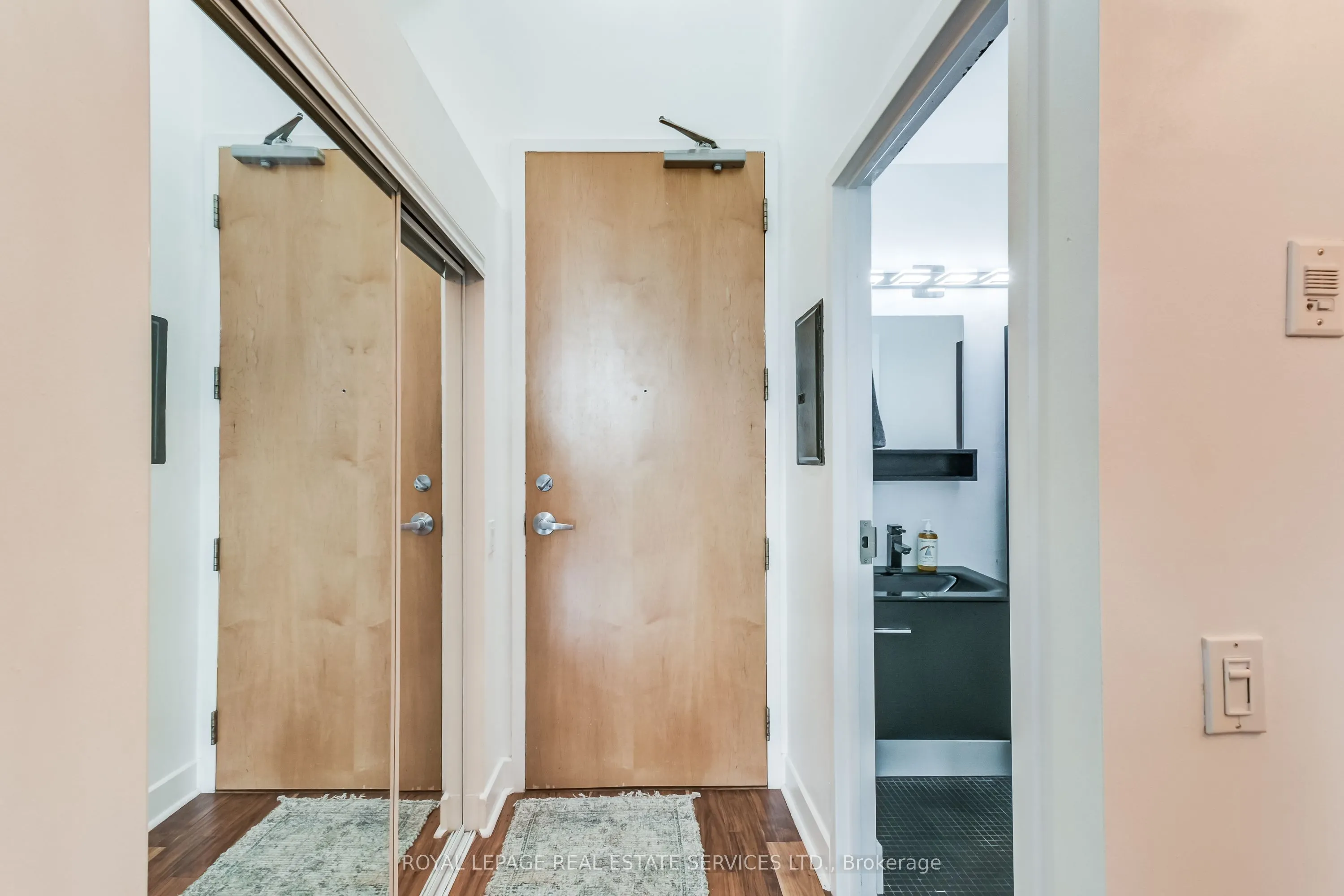 1001 Roselawn Avenue, #126