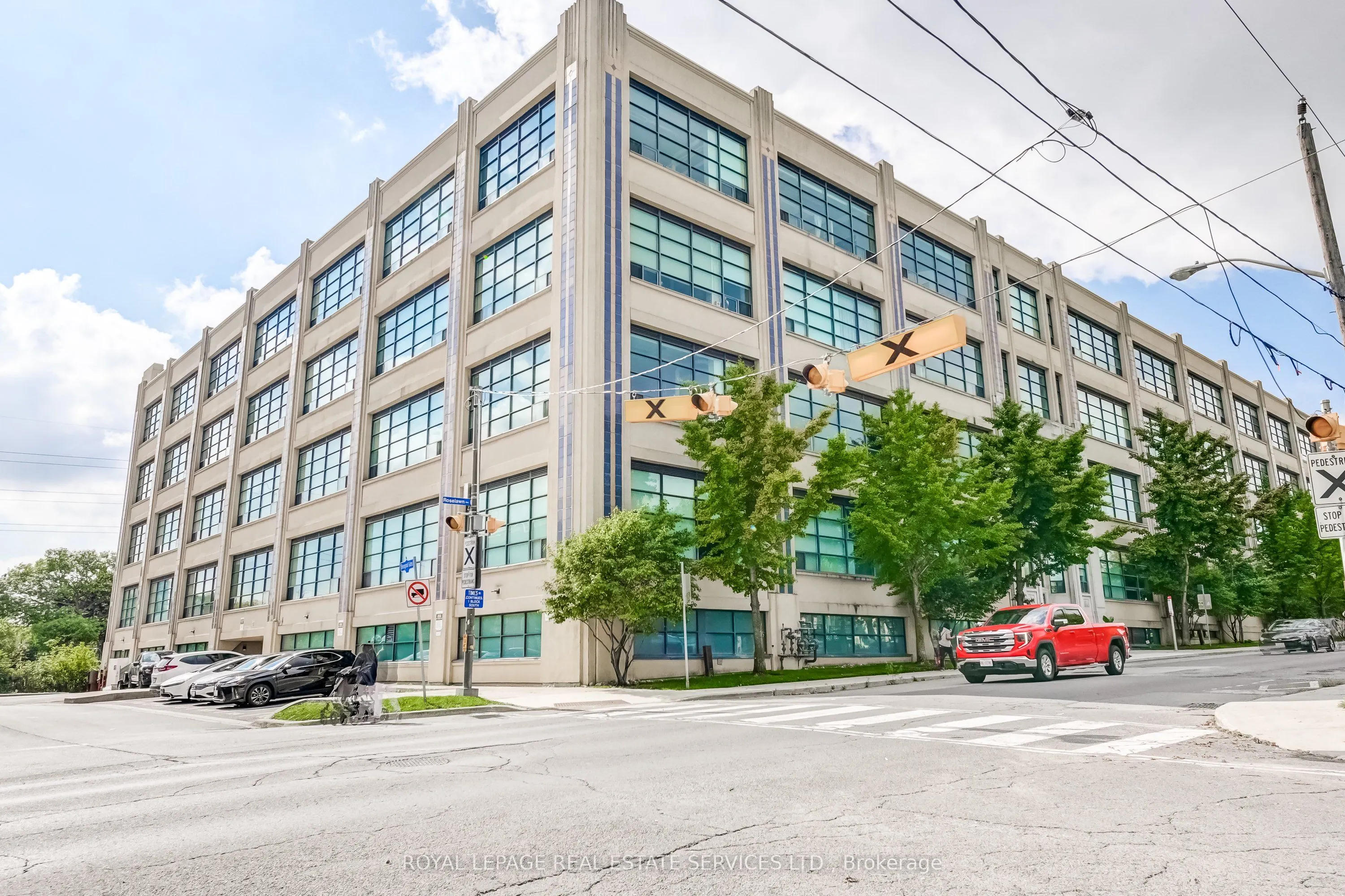 1001 Roselawn Avenue, #126